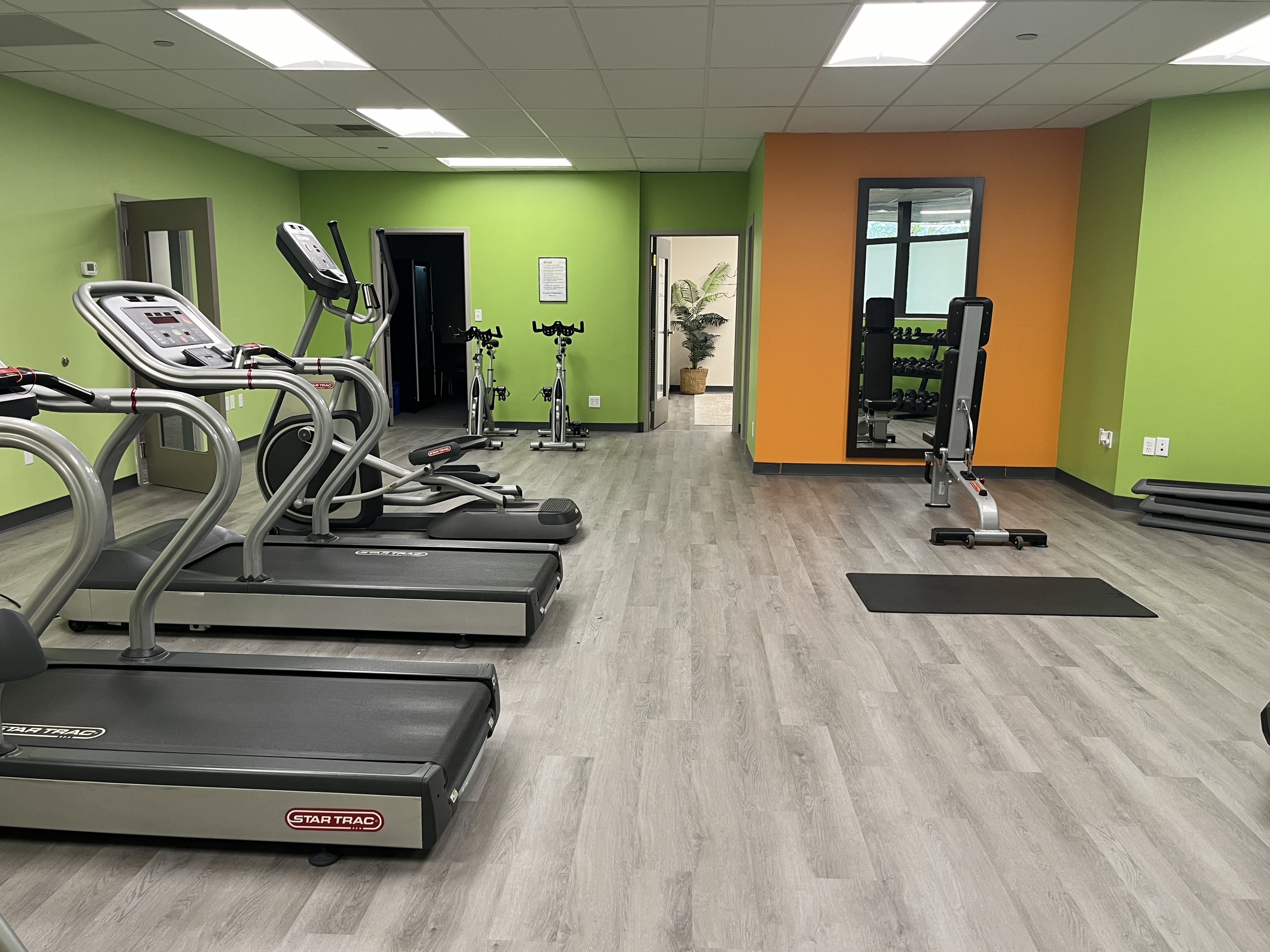 7707 N Knoxville Avenue, 7707 N Knoxville Ave, Peoria, IL 61614