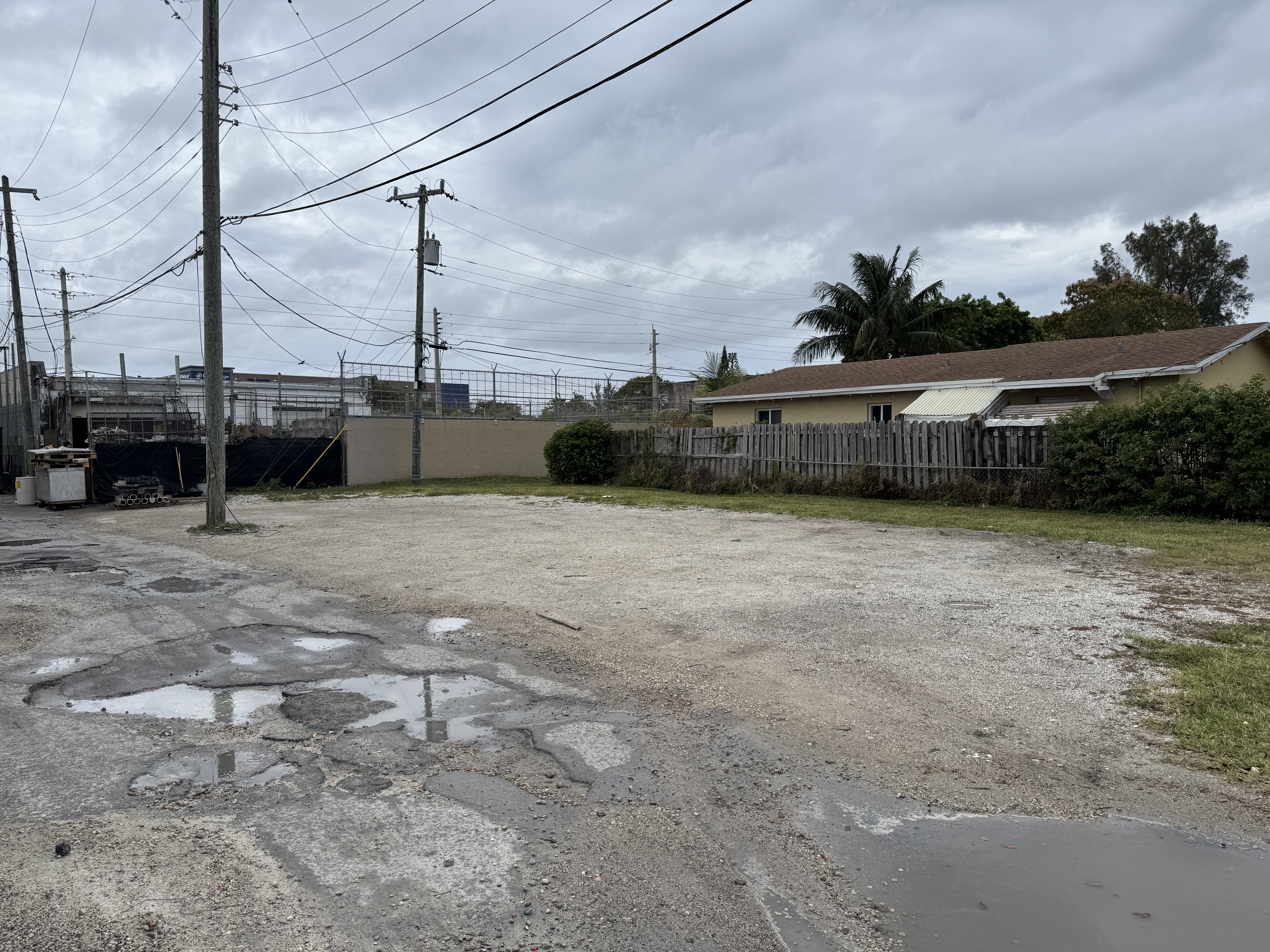 177 Phippen Waiters Rd , 177 Phippen Waiters Road, Dania Beach, FL 33004