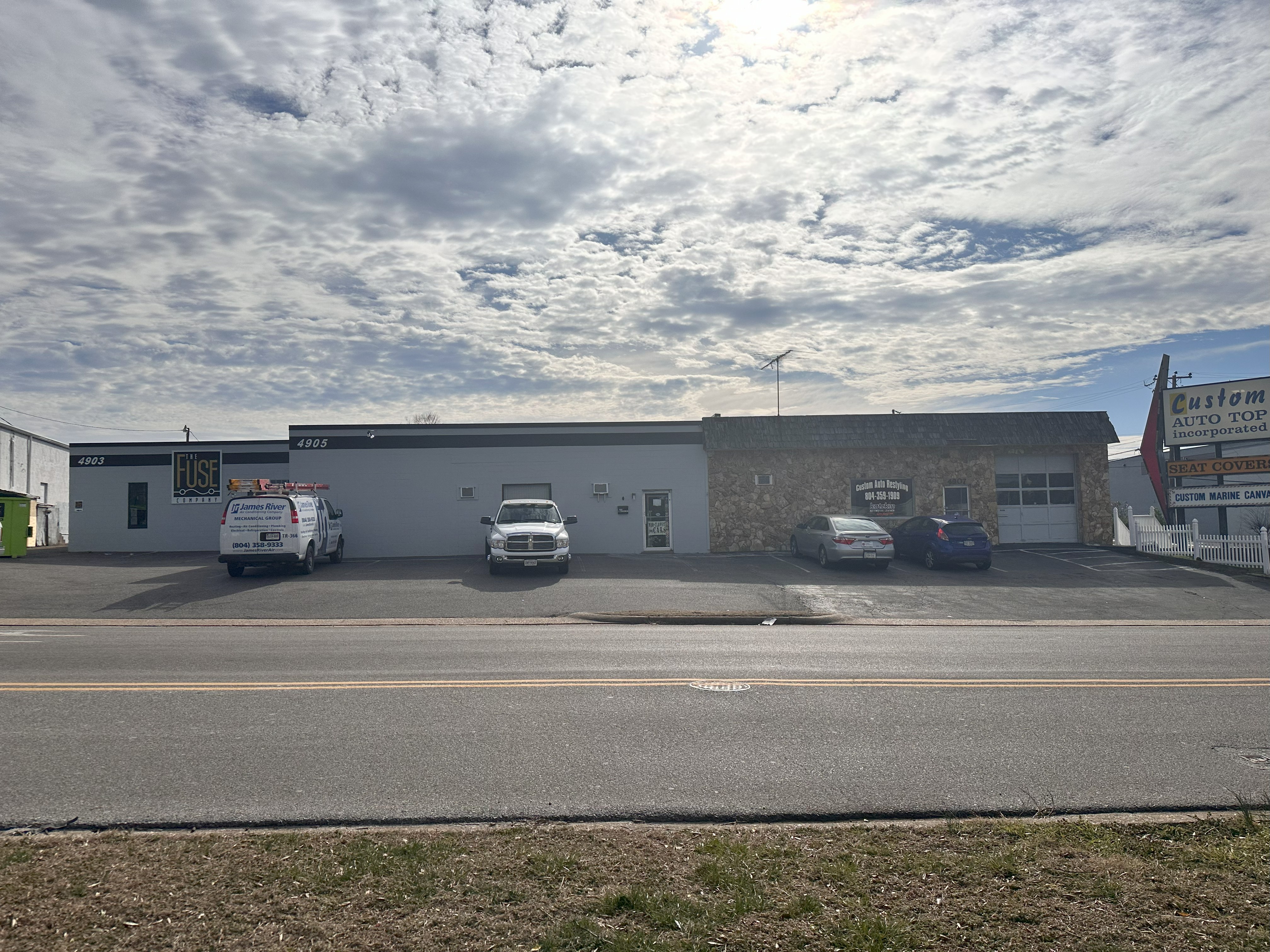 4903-4905 West Marshall Street