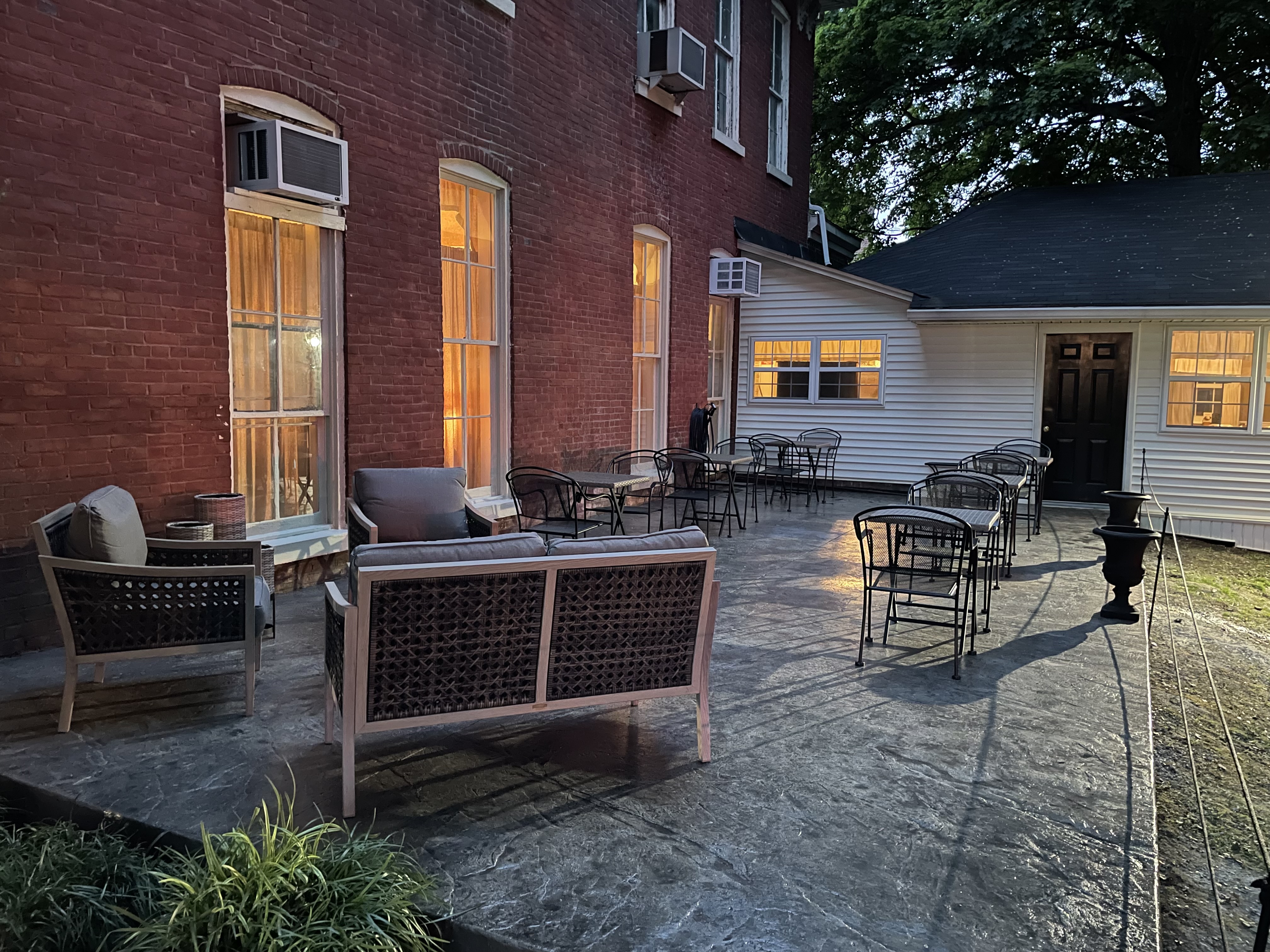 Historical Property with Heritage Restaurant, 251 West Dixie Avenue, Elizabethtown, KY 42701