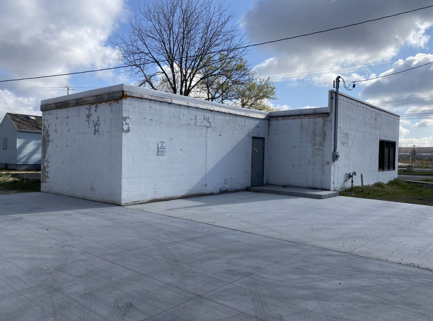 Old Town Freestanding Near Golden Harvest, 1701 Turner Road, Lansing, MI 48906