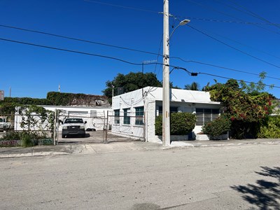 775 NW 21 St Miami FL 33127