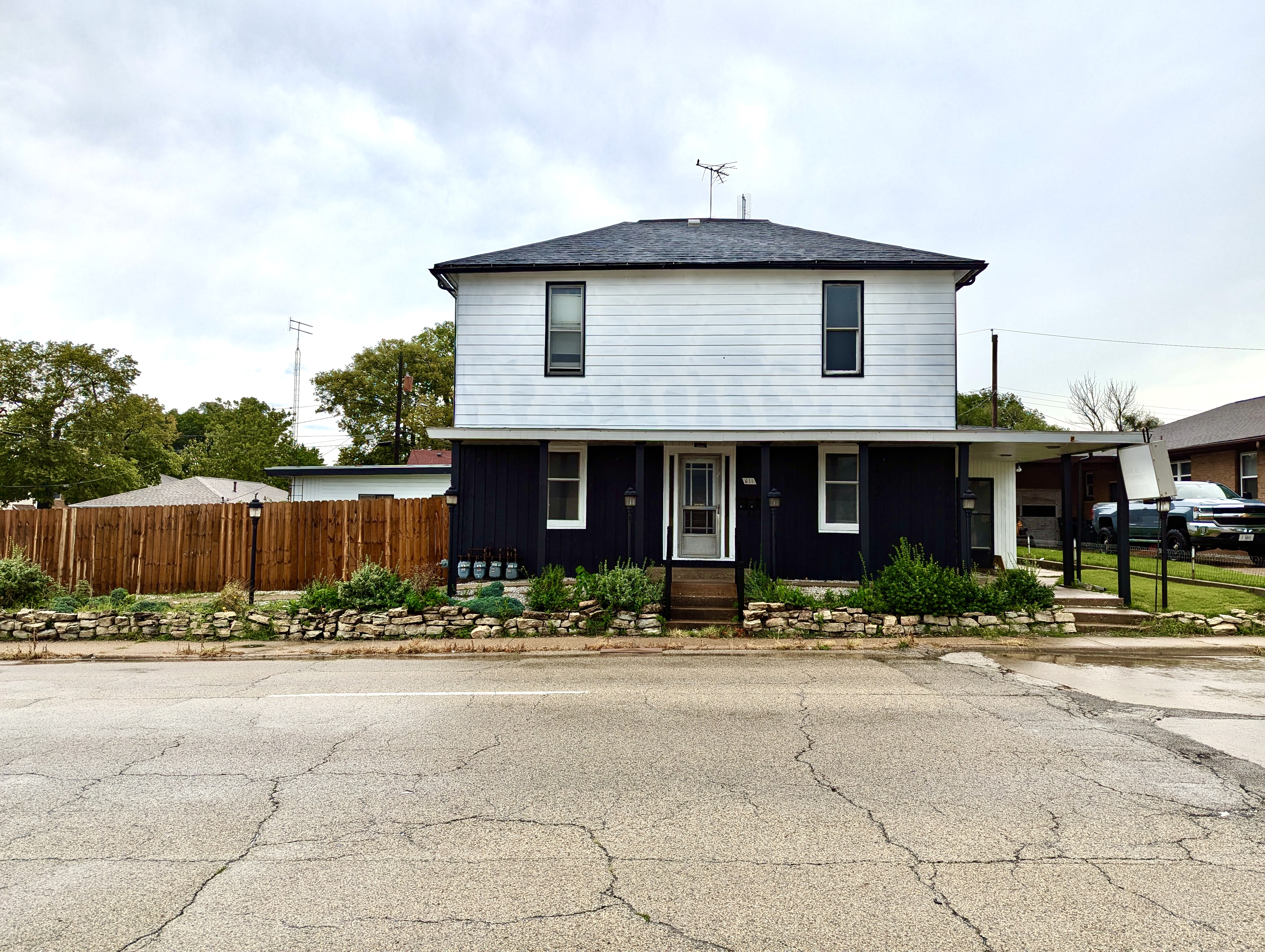611 Margaret Street, 611 Margaret St, Pekin, IL 61554