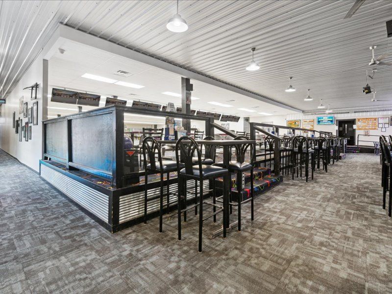 Pintown Bowling Center, 142 North Saginaw Street, Chesaning, MI 48616