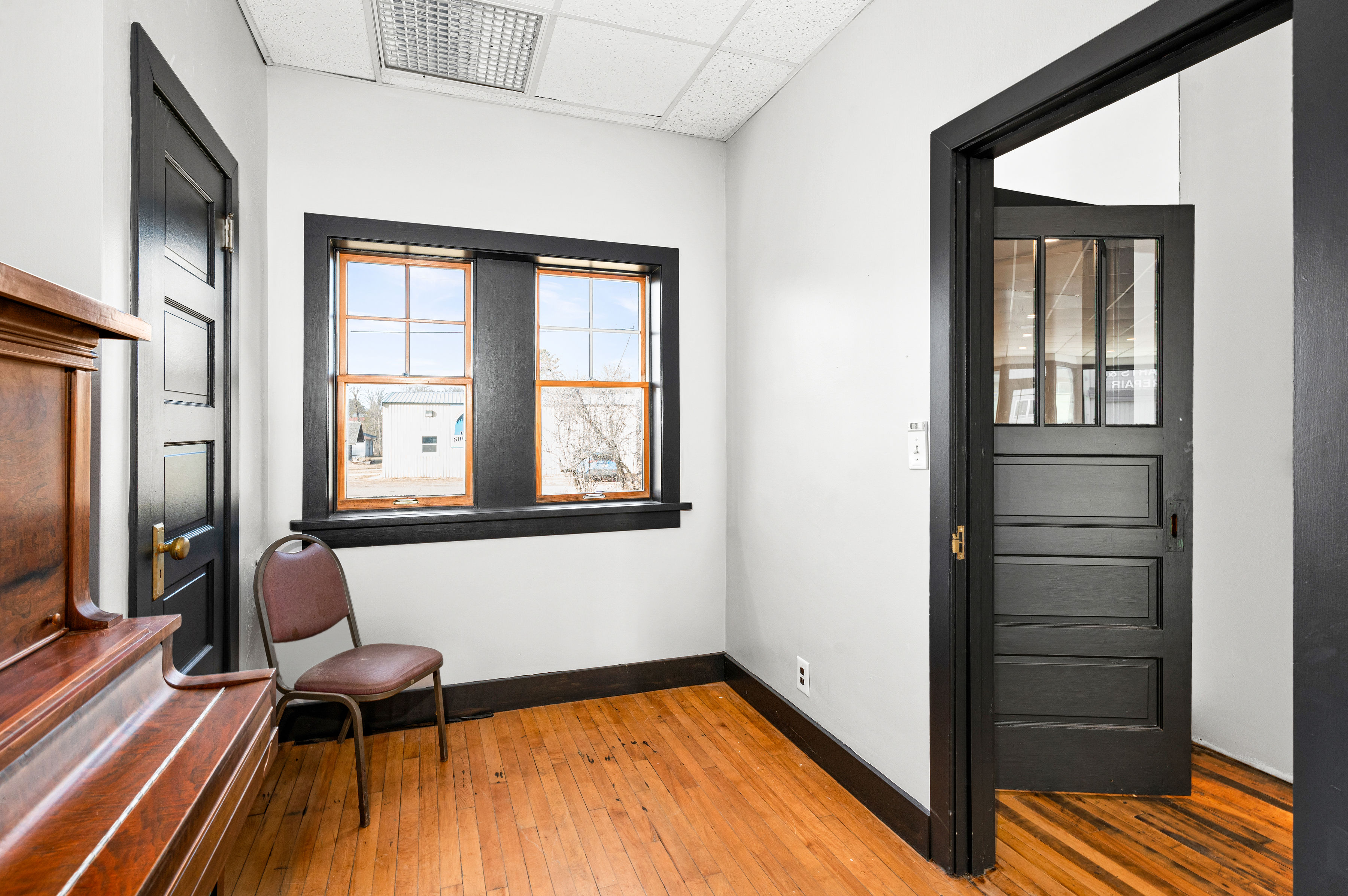 Solid Retail Location|113 W 7th Ave Floodwood, MN 55736, 113 West 7th Avenue, Floodwood, MN 55736