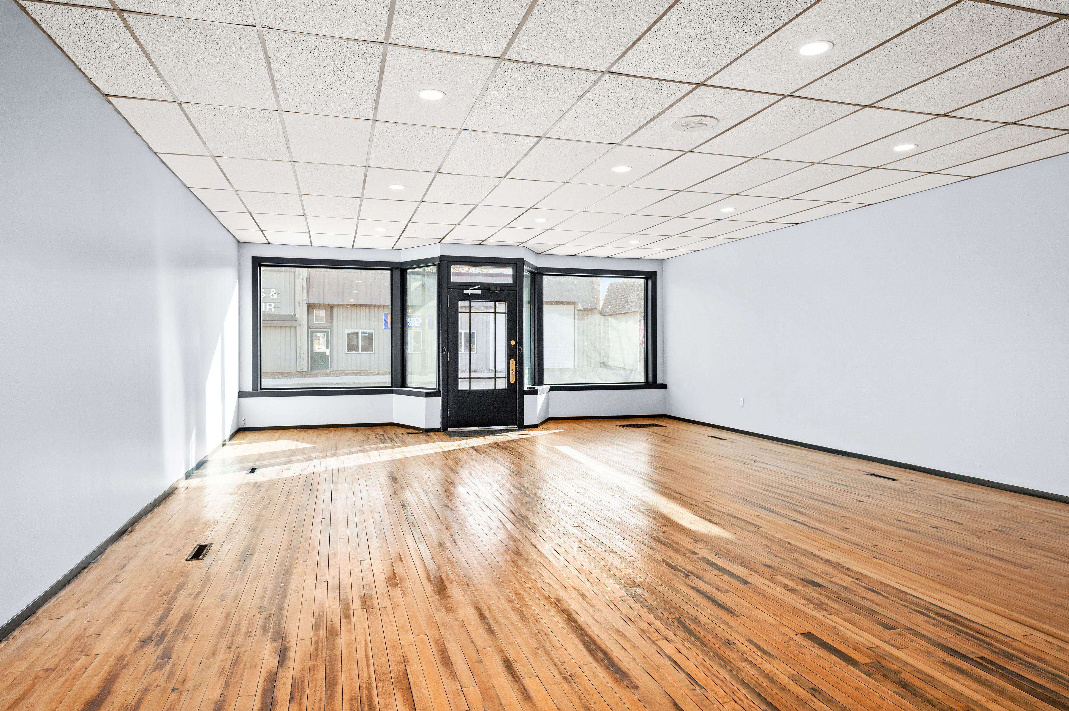 Solid Retail Location|113 W 7th Ave Floodwood, MN 55736, 113 West 7th Avenue, Floodwood, MN 55736