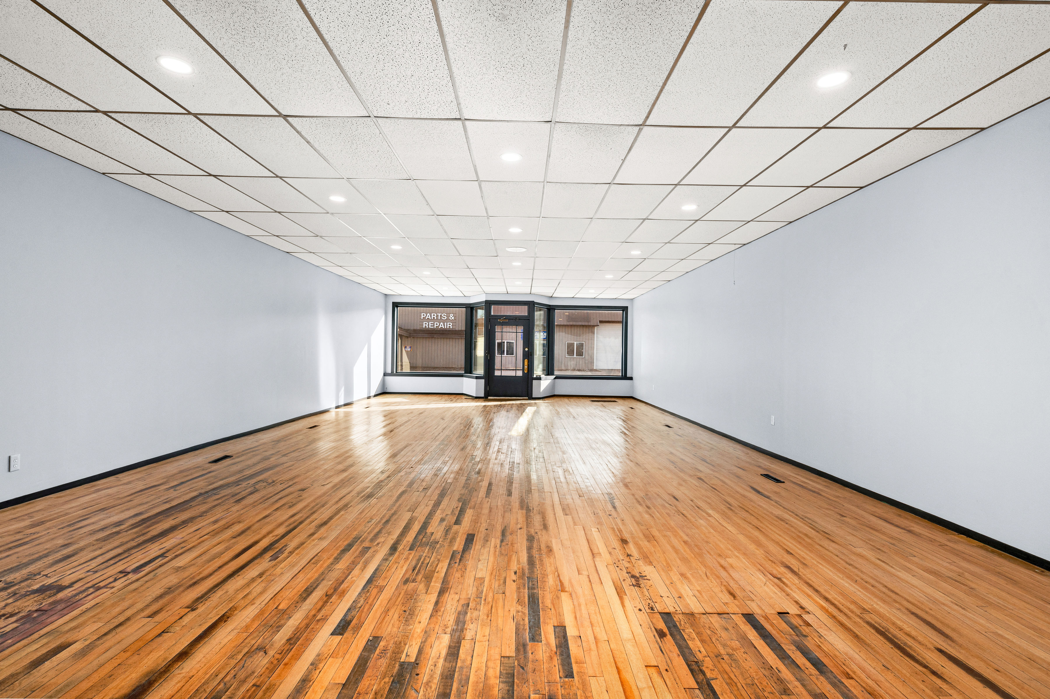 Solid Retail Location|113 W 7th Ave Floodwood, MN 55736, 113 West 7th Avenue, Floodwood, MN 55736