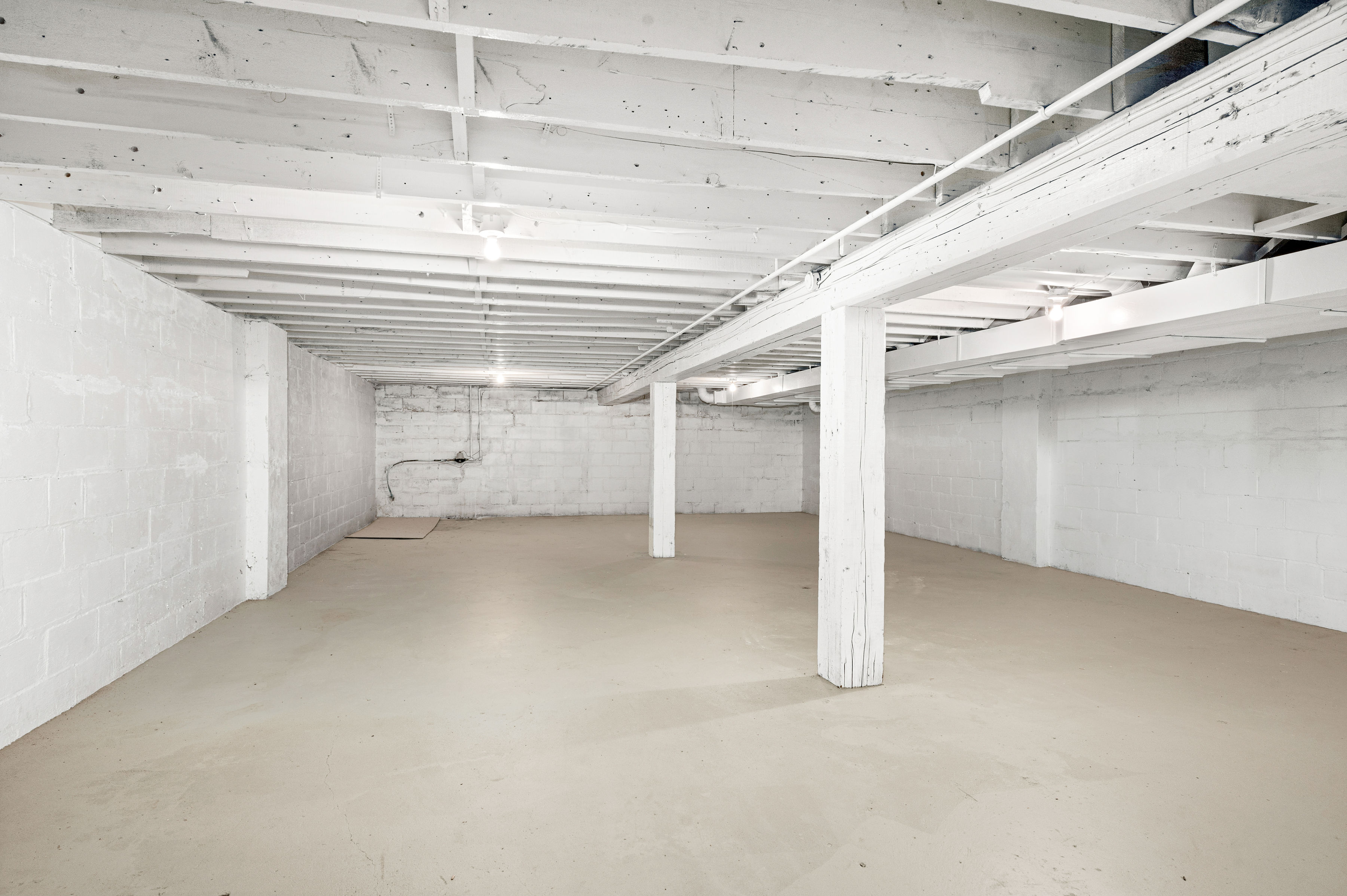 Solid Retail Location|113 W 7th Ave Floodwood, MN 55736, 113 West 7th Avenue, Floodwood, MN 55736