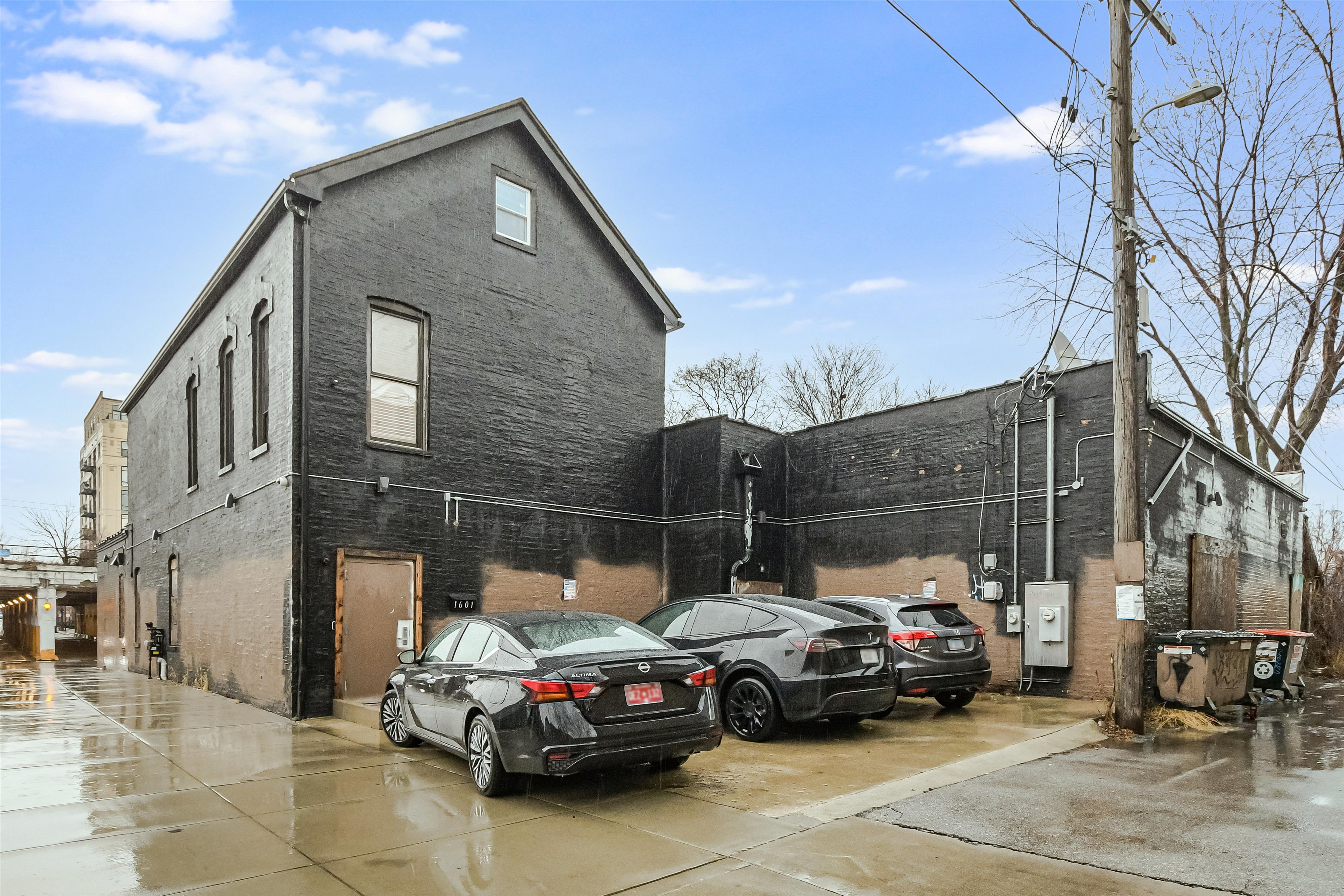 PILSEN BUILDING FOR RENT, 1601 South Morgan Street, Chicago, IL 60608