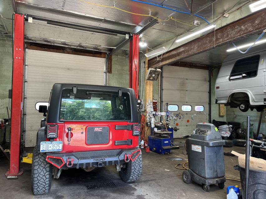 Top Notch Automotive, 190 Pleasant Street, Keeseville, NY 12944