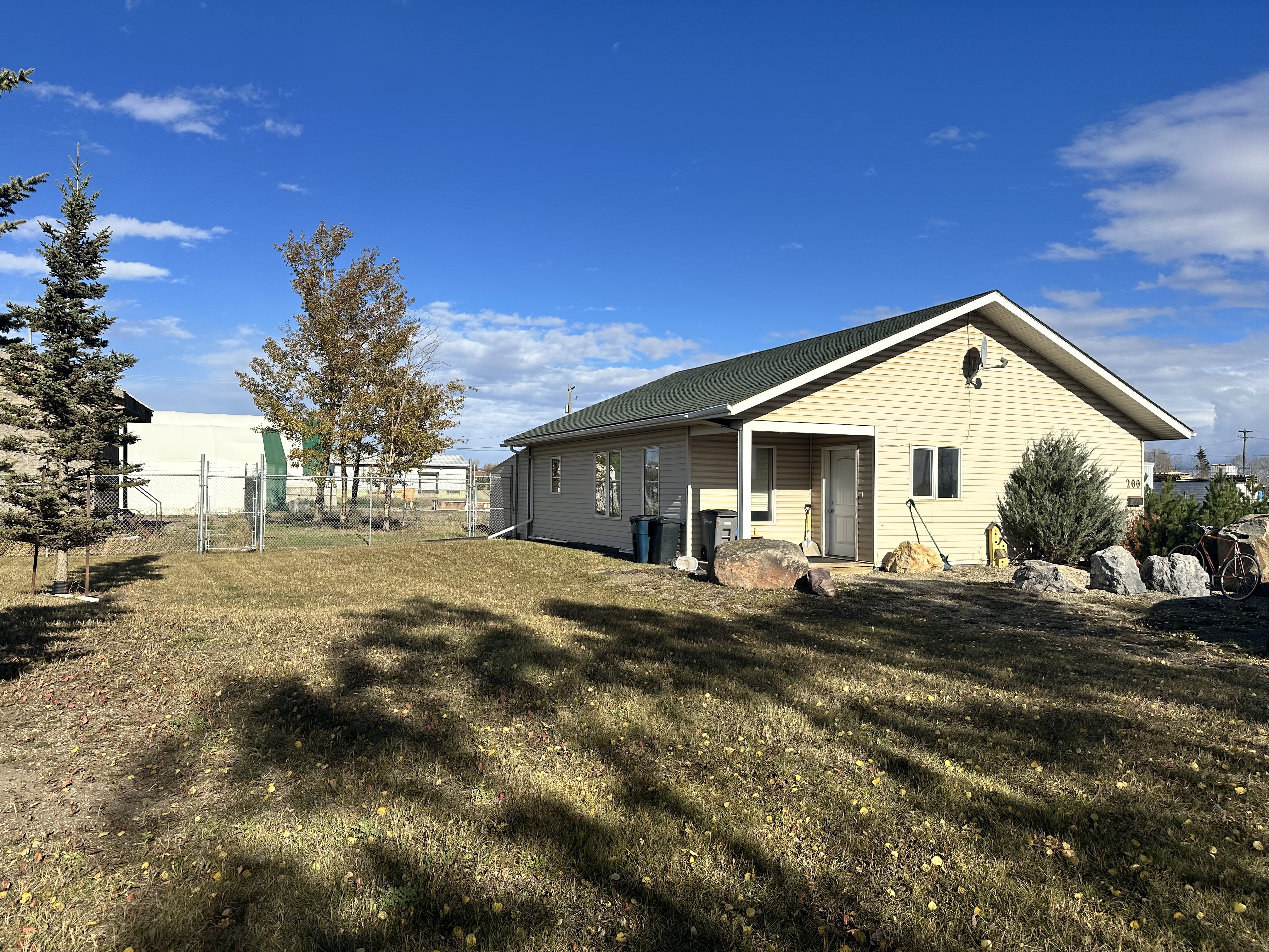 200 116 Avenue, 200 116 Avenue, Dawson Creek, BC V1G 3C8, Canada