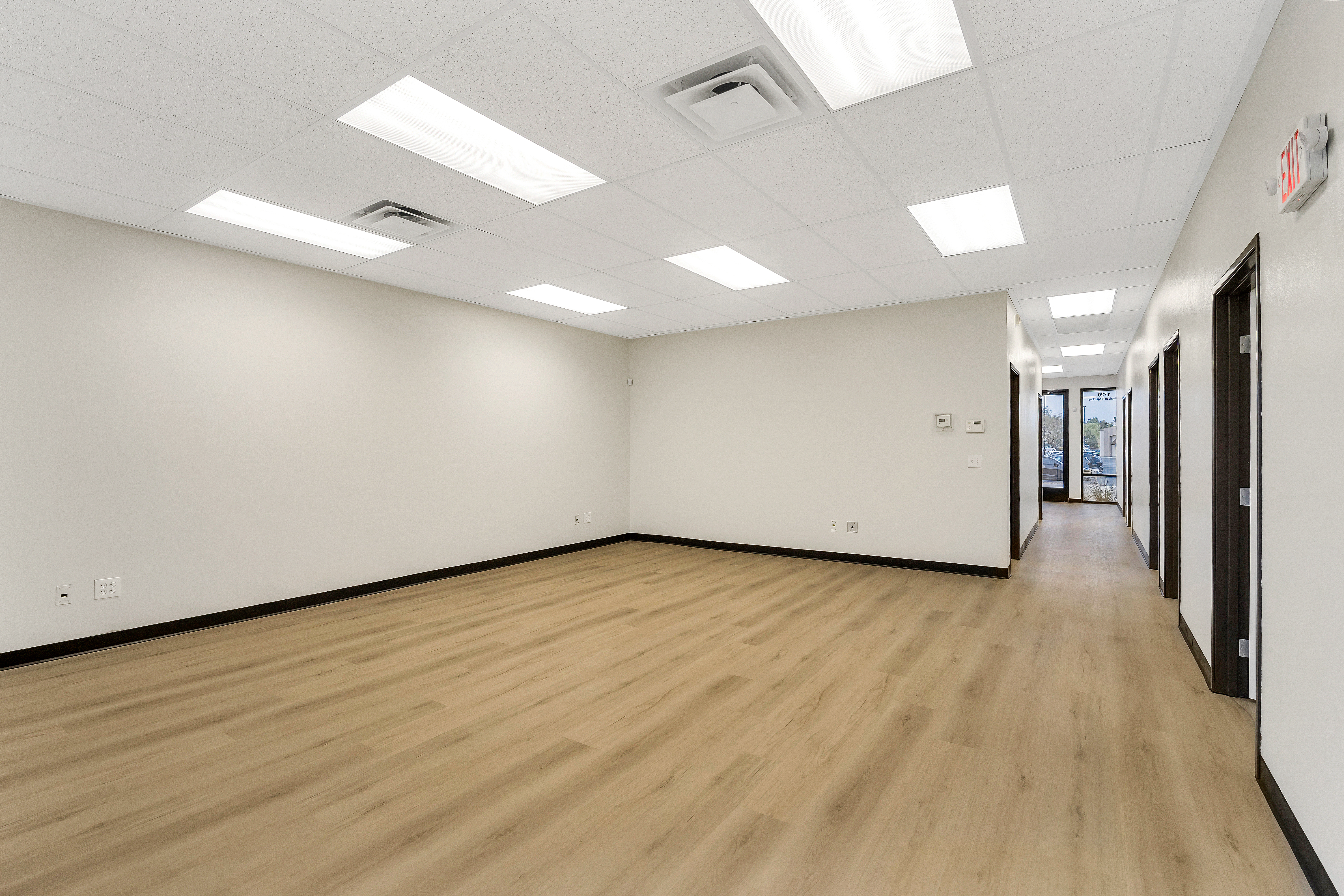 Country Club Center-1720, 1720 West Horizon Ridge Parkway, Henderson, NV 89012