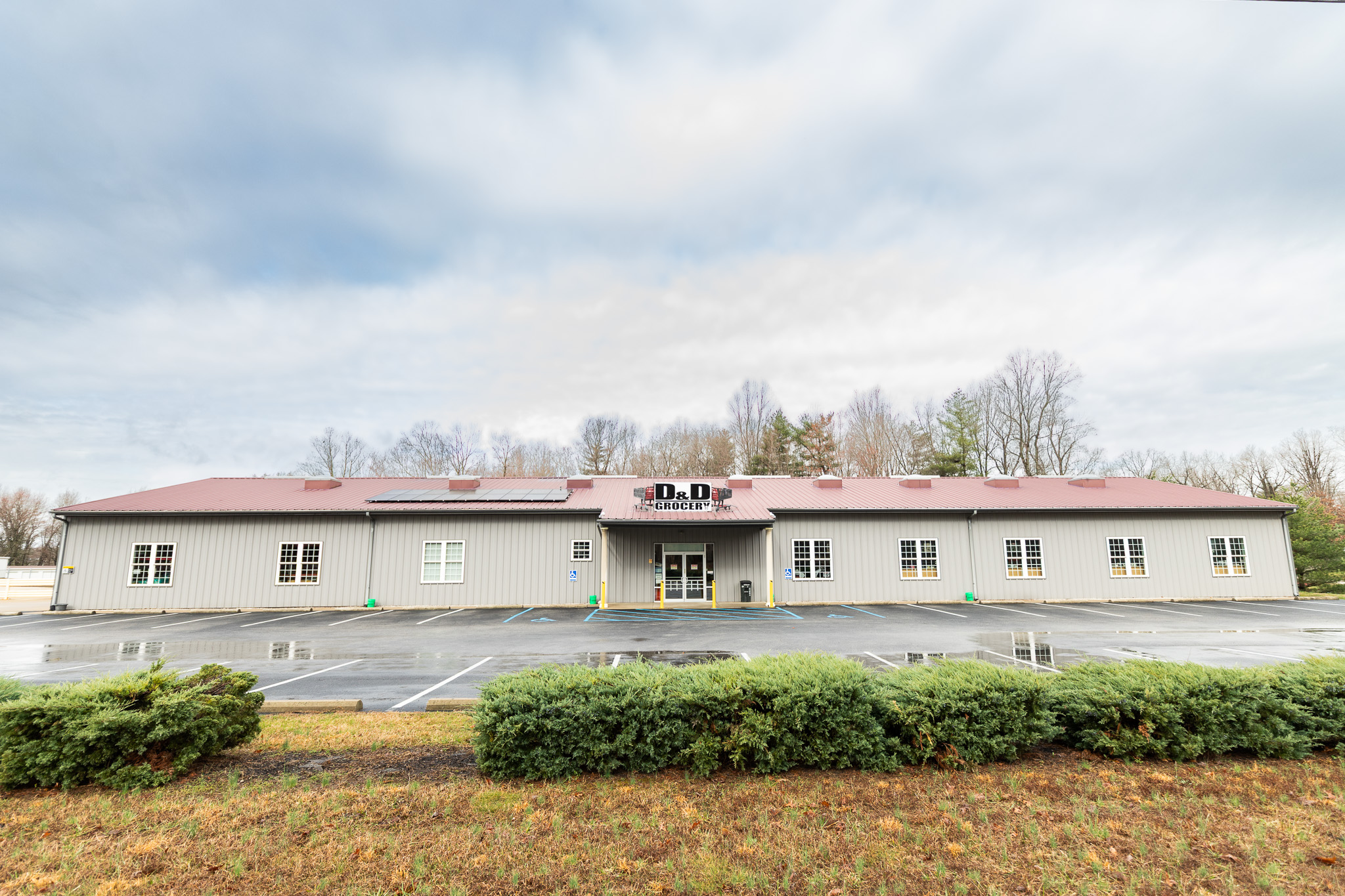 High Traffic Commercial Property, 4437 South Dixie Highway, Glendale, KY 42740