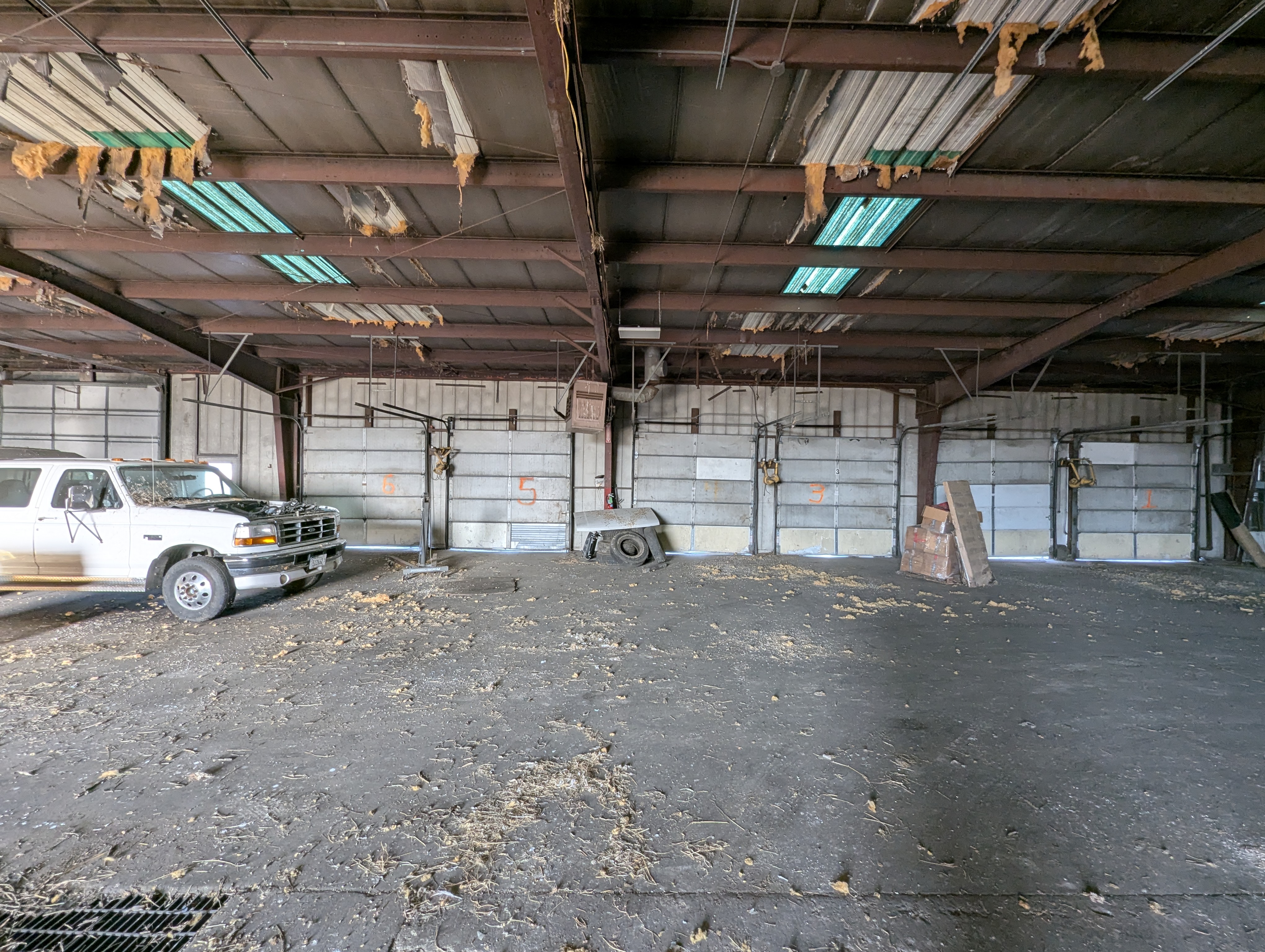 125 W. Barlow Road, 125 West Barlow Road, Farmington, IL 61531