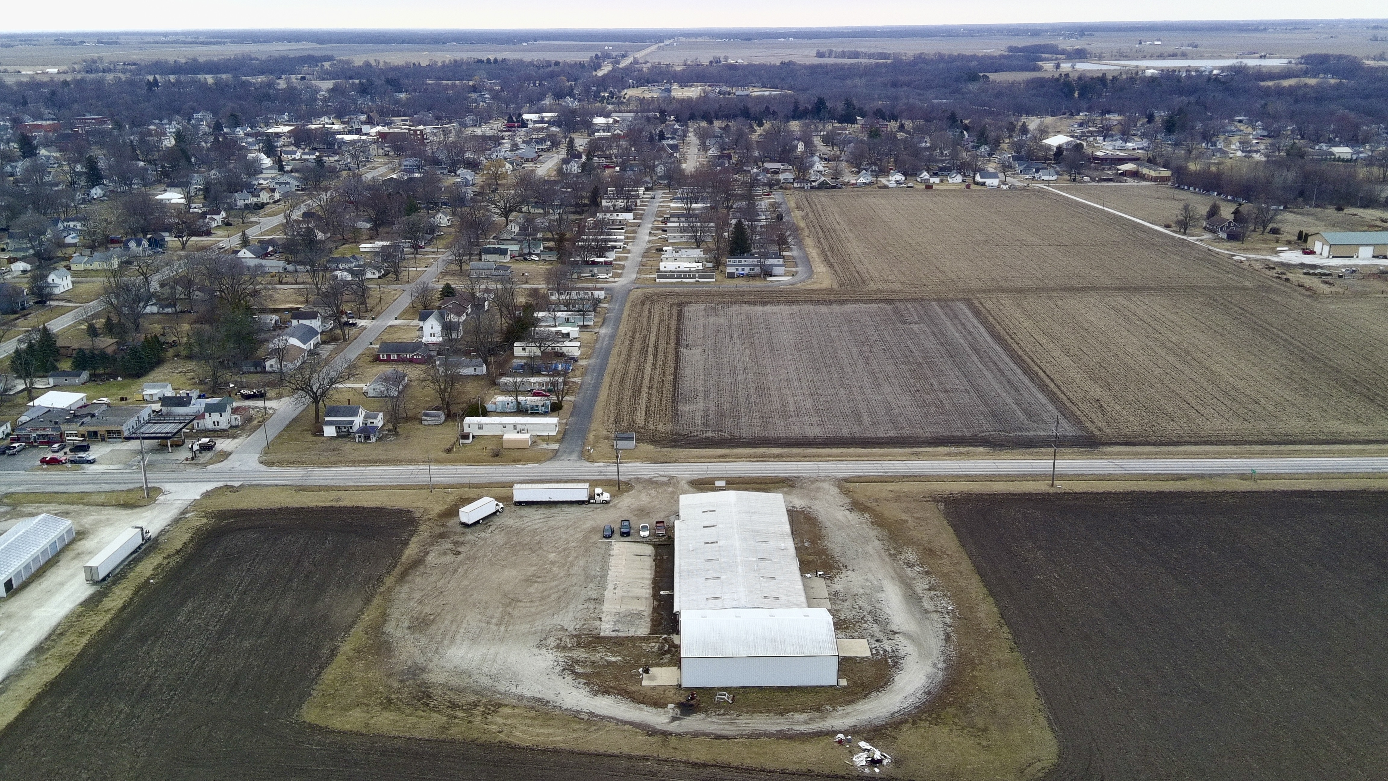 125 W. Barlow Road, 125 West Barlow Road, Farmington, IL 61531