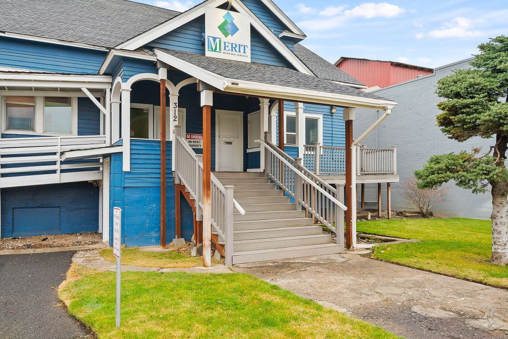 312 W 2nd St., Wapato, 312 West 2nd Street, Wapato, WA 98951