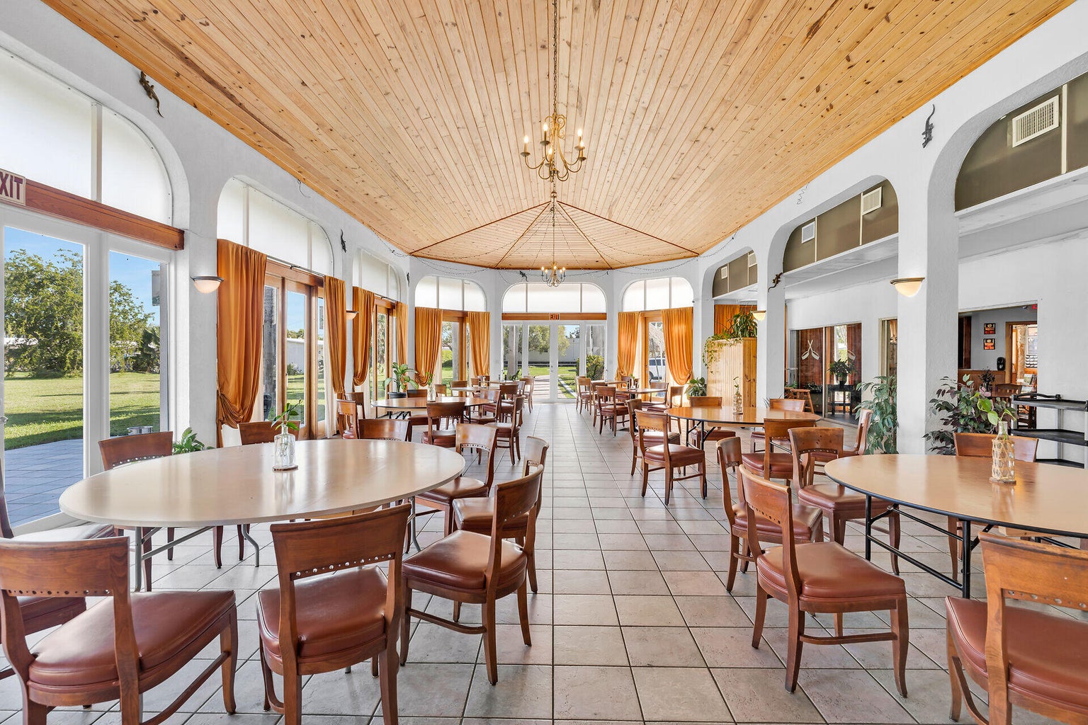 Landmark Restaurant & Bar & Banquet Hall, 700 West Ocean Drive, Key Colony Beach, FL 33051