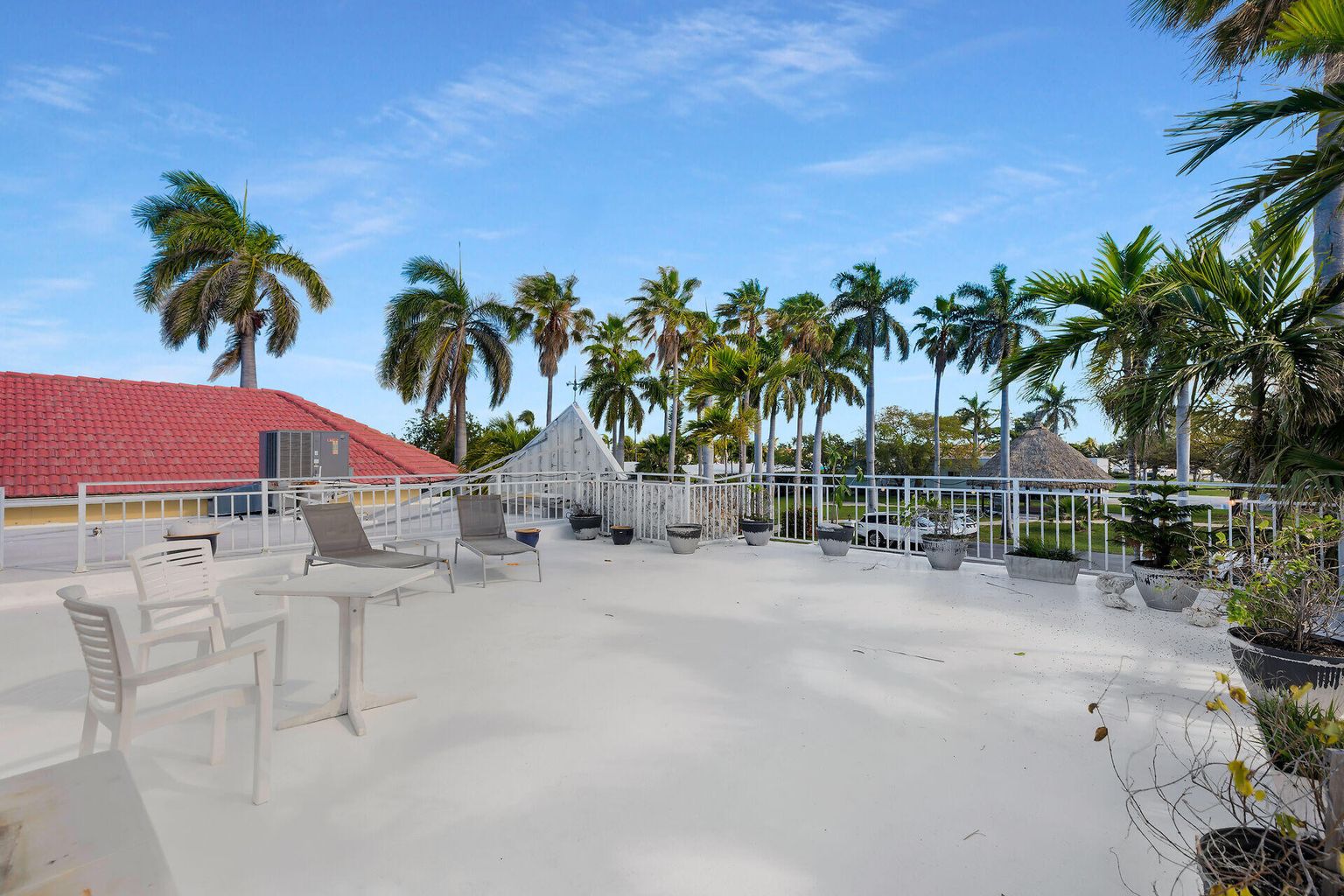 Landmark Restaurant & Bar & Banquet Hall, 700 West Ocean Drive, Key Colony Beach, FL 33051