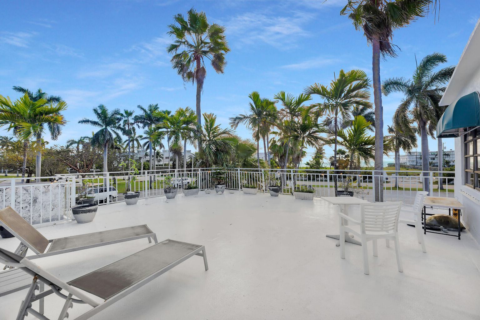 Landmark Restaurant & Bar & Banquet Hall, 700 West Ocean Drive, Key Colony Beach, FL 33051