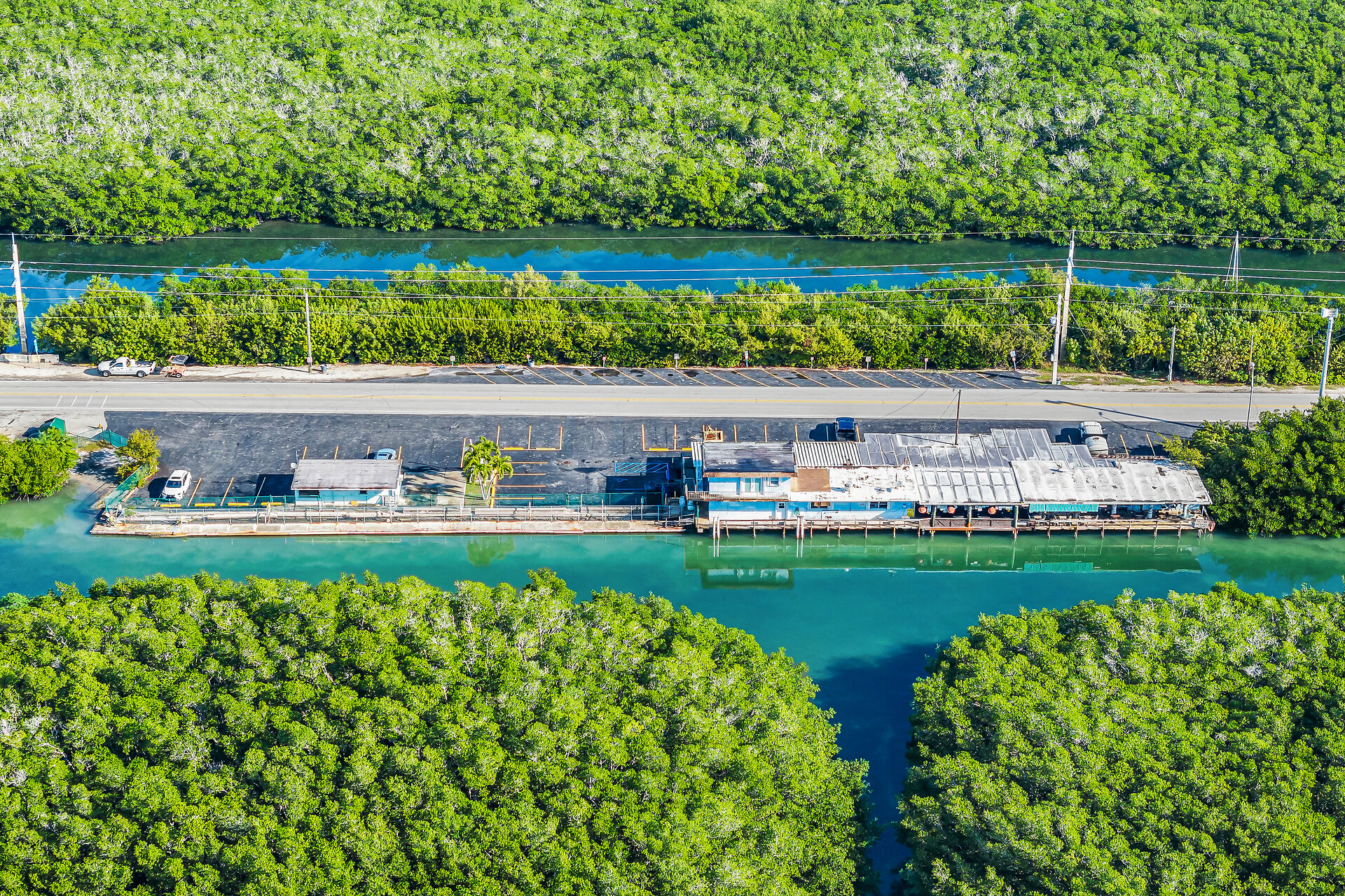 World Famous Alabama Jacks Restaurant and Bar, 58000 Card Sound Road, Key Largo, FL 33037