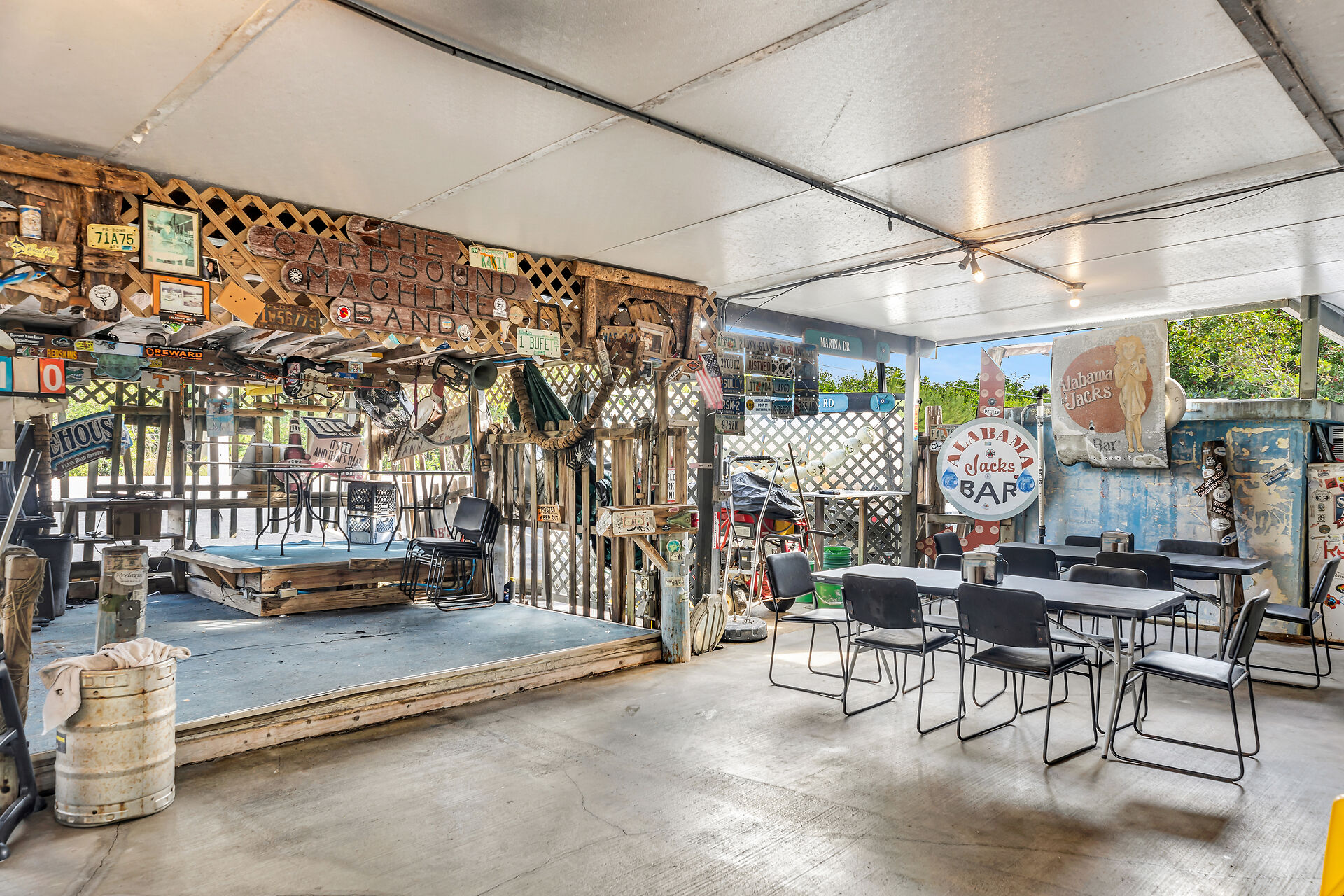 World Famous Alabama Jacks Restaurant and Bar, 58000 Card Sound Road, Key Largo, FL 33037