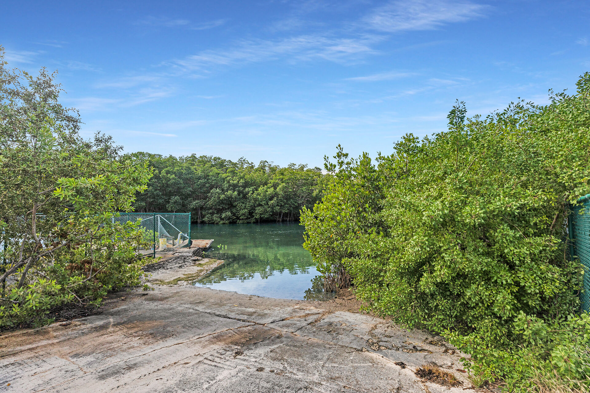 World Famous Alabama Jacks Restaurant and Bar, 58000 Card Sound Road, Key Largo, FL 33037