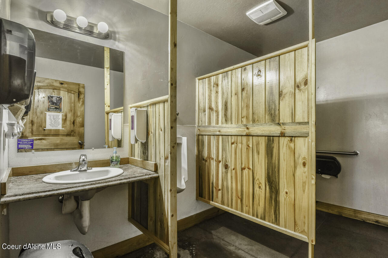 Cabinet Mountain Bar, 213 East 4th Avenue, Clark Fork, ID 83811