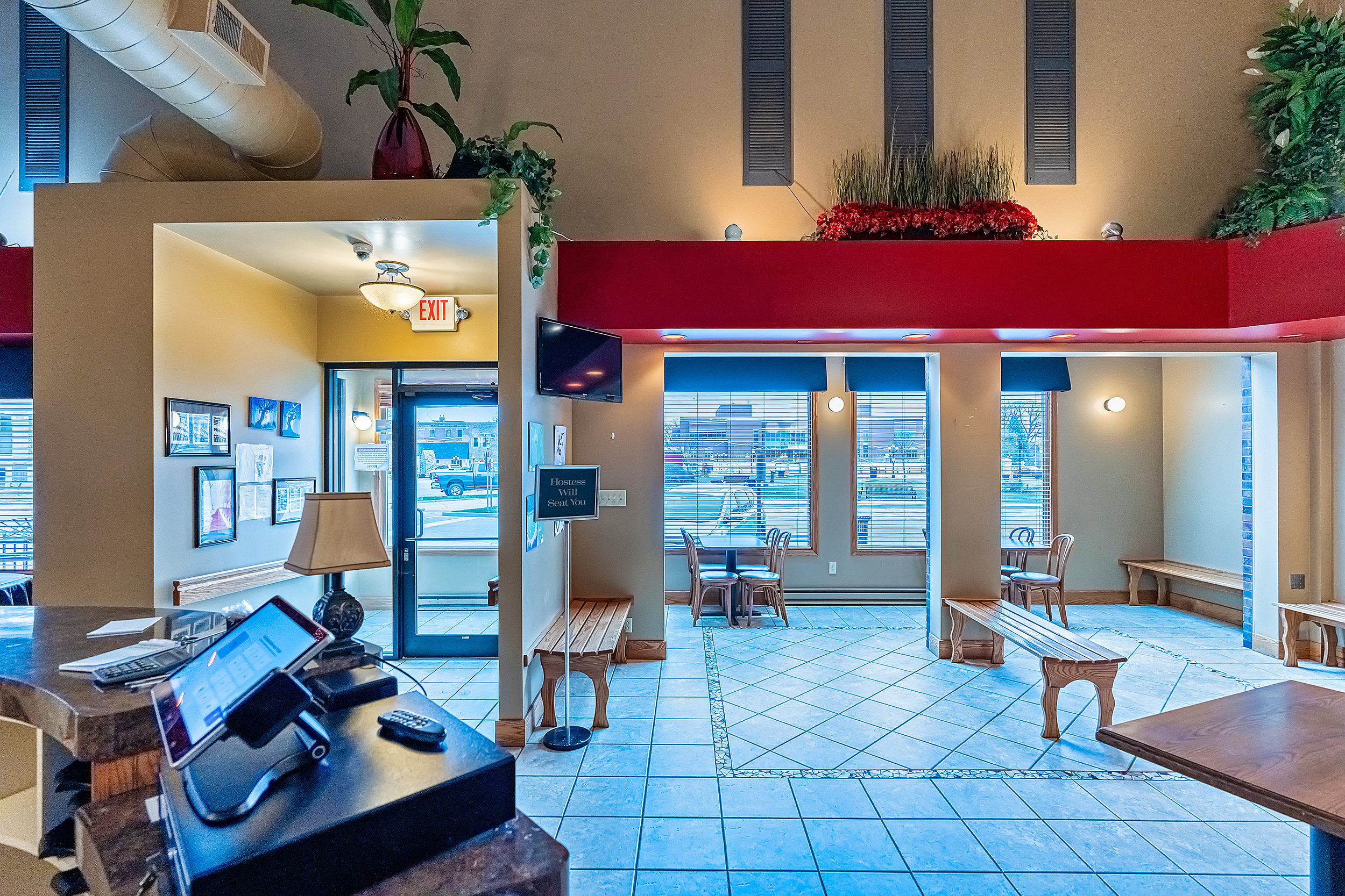123 N. Mill Street - Turnkey Restaurant, 123 North Mill Street, Pontiac, IL 61764
