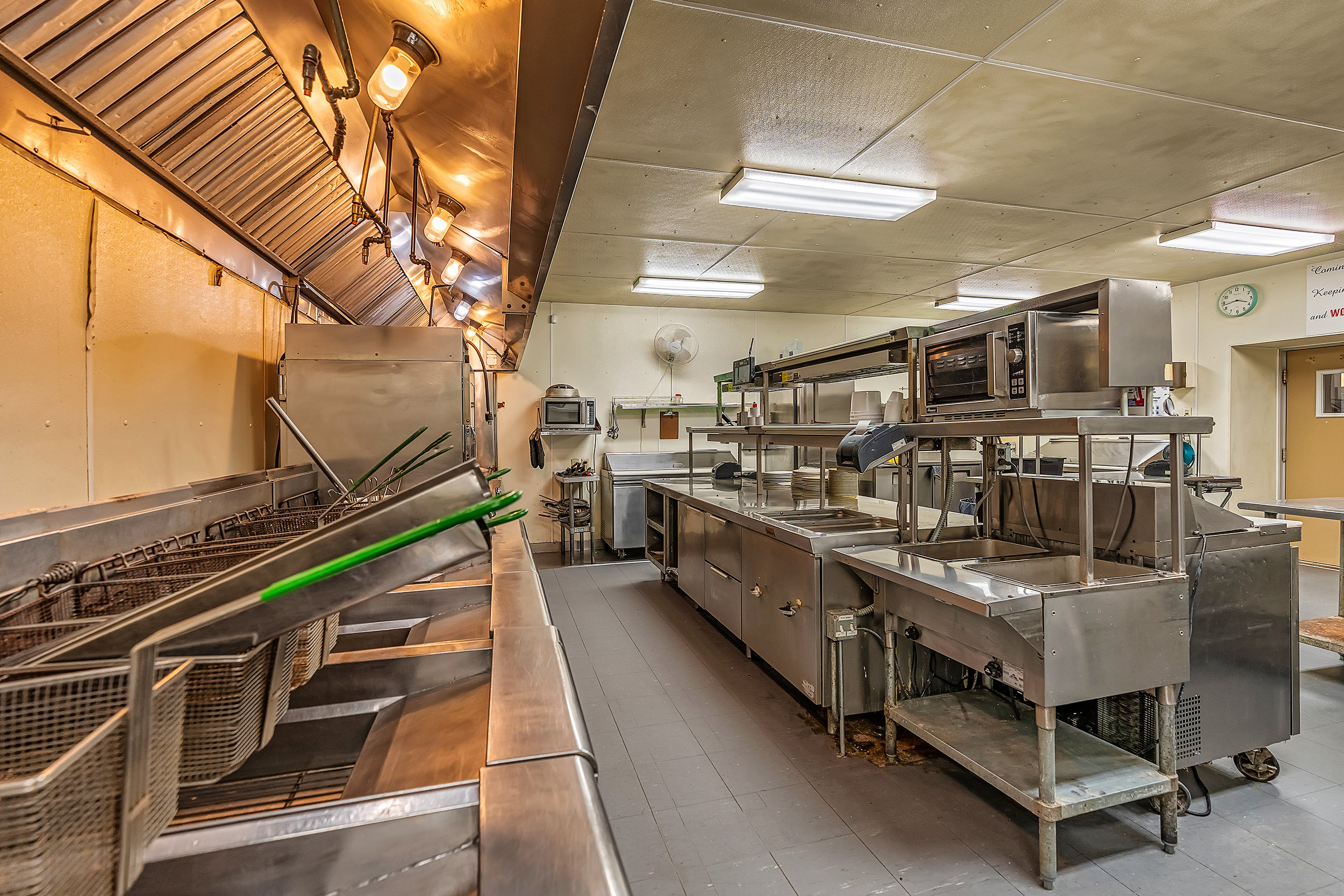 123 N. Mill Street - Turnkey Restaurant, 123 North Mill Street, Pontiac, IL 61764