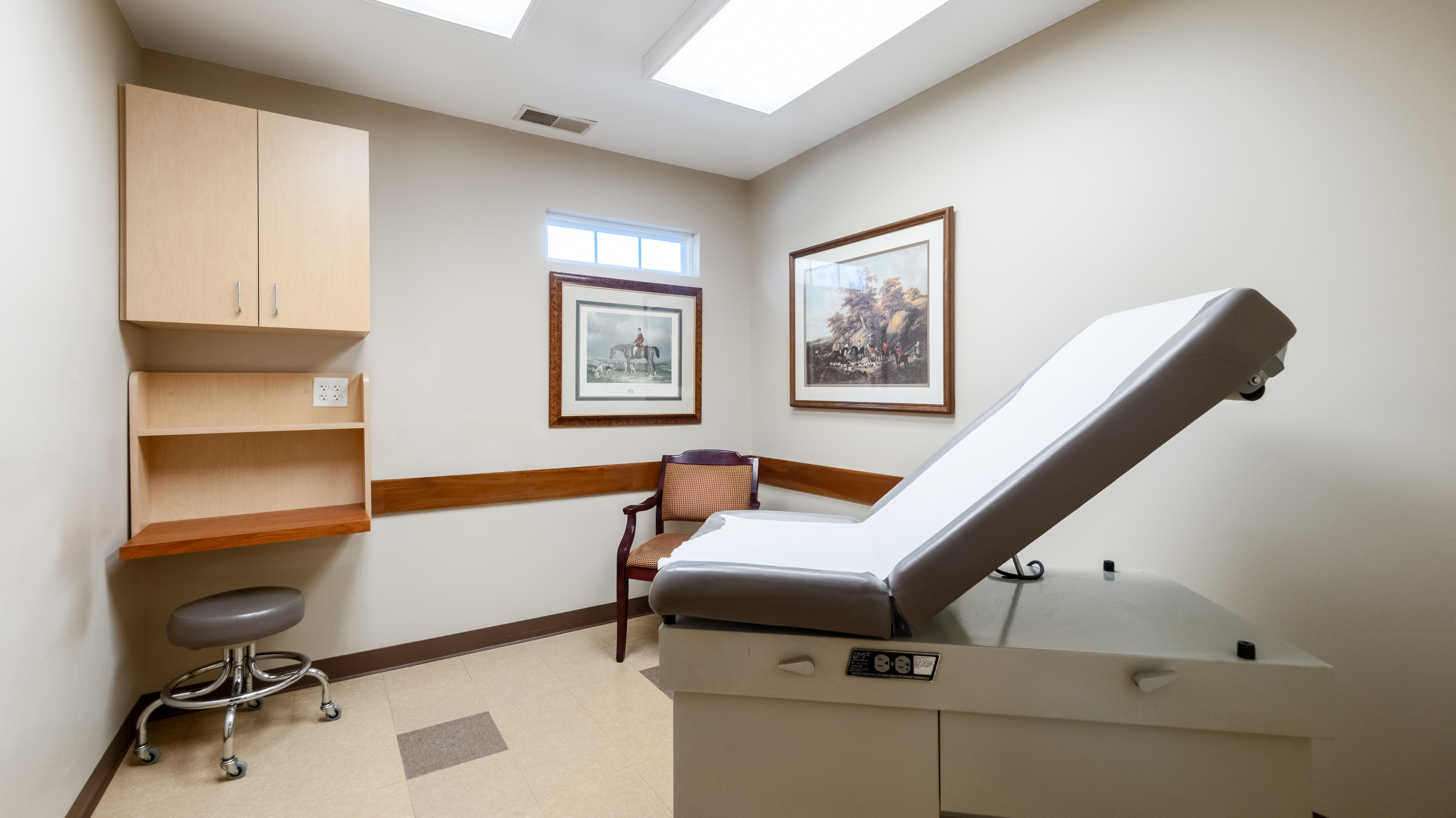 Medical Office in Jeffersontown, 3208 College Drive, Louisville, KY 40299