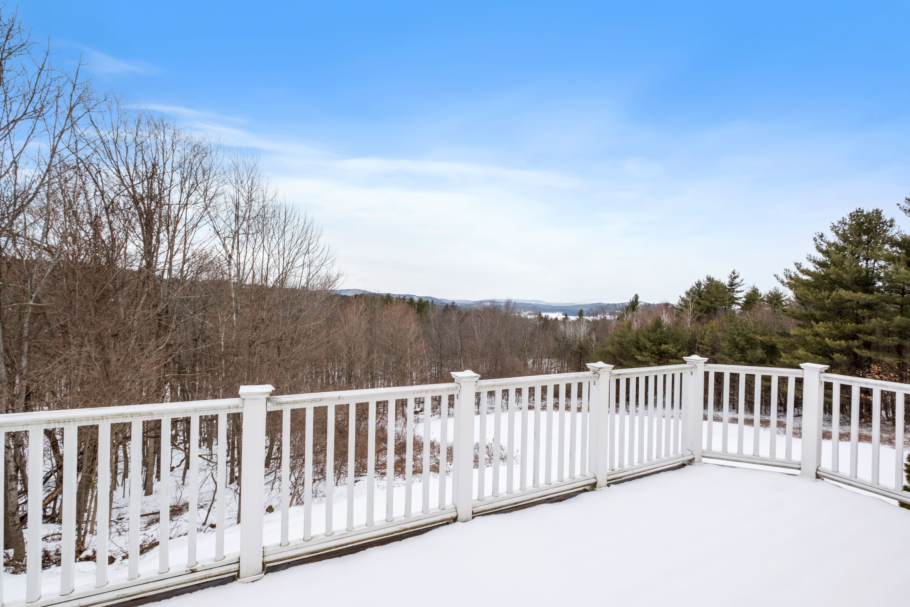 The Ballard House Inn, 53 Parade Road, Meredith, NH 03253