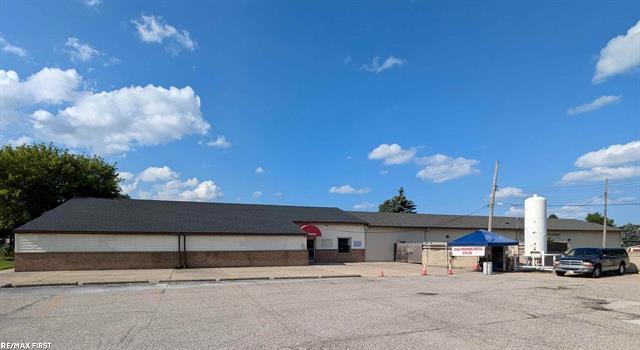 35850 Utica Rd, 35850 Utica Road, MI 48035