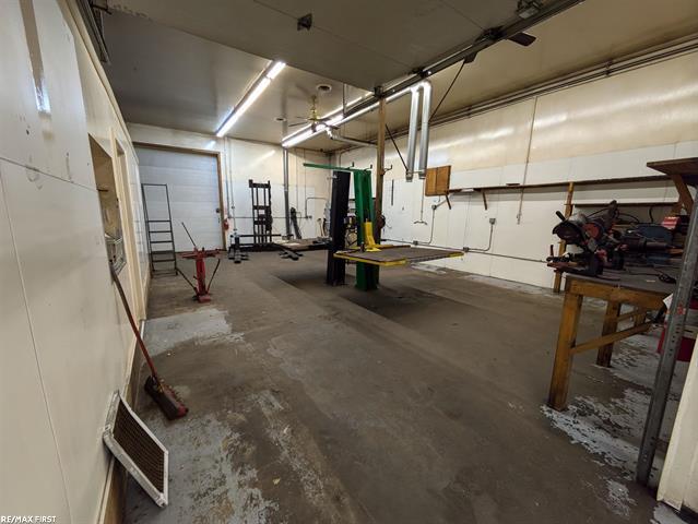 35850 Utica Rd, 35850 Utica Road, MI 48035