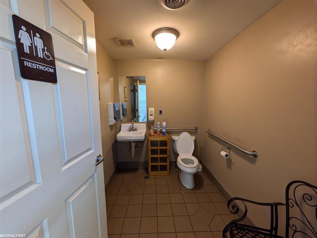 35850 Utica Rd, 35850 Utica Road, MI 48035