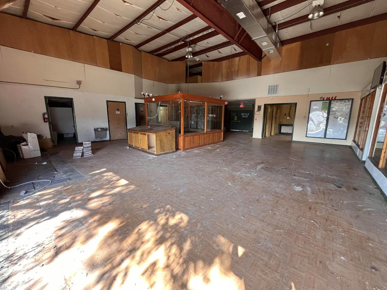 1/2 acre Fenced acreage w/ Bldg/Warehouse, 2719 N. Tamiami Trail, North Fort Myers, FL 33903