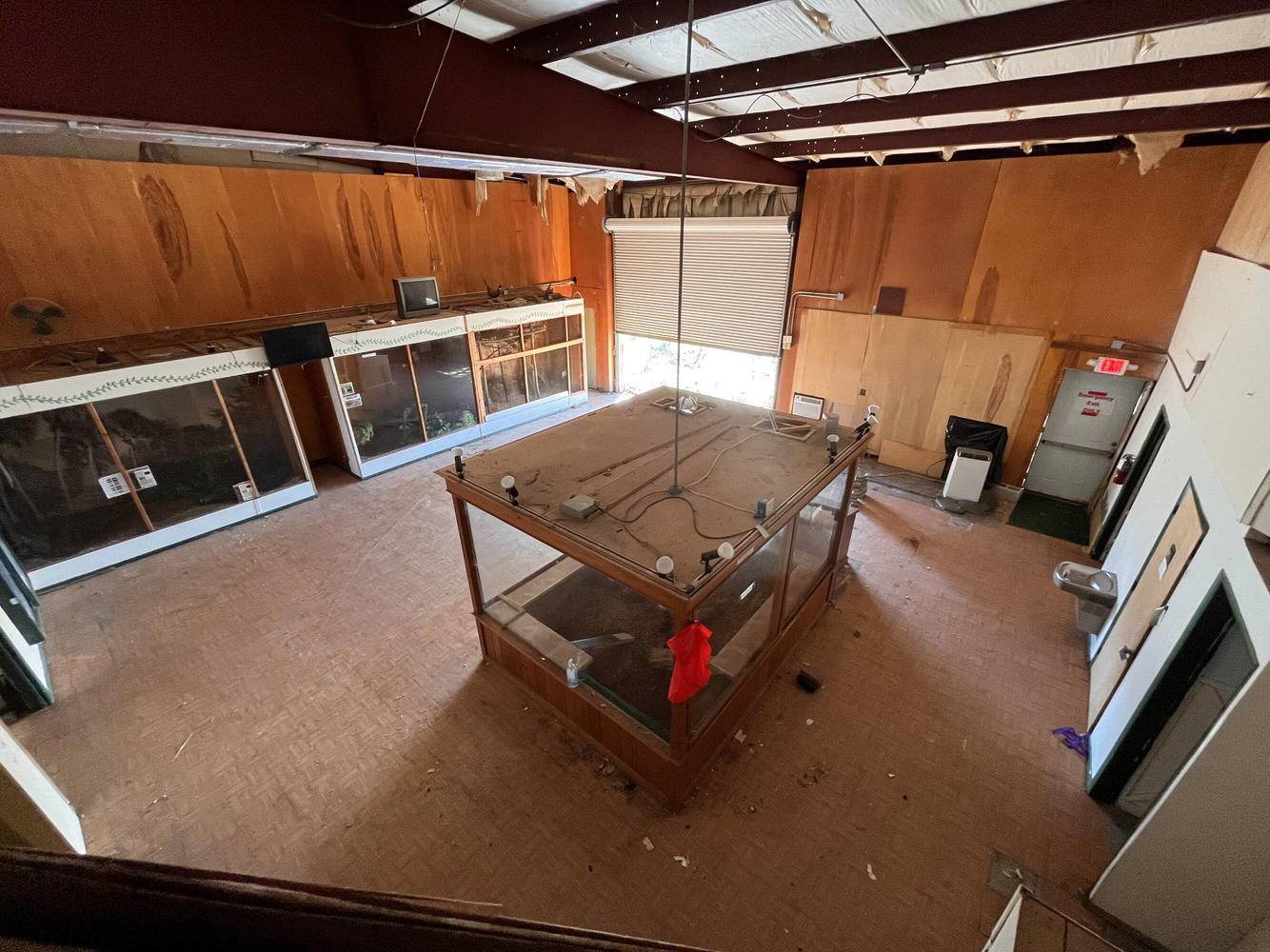 1/2 acre Fenced acreage w/ Bldg/Warehouse, 2719 N. Tamiami Trail, North Fort Myers, FL 33903