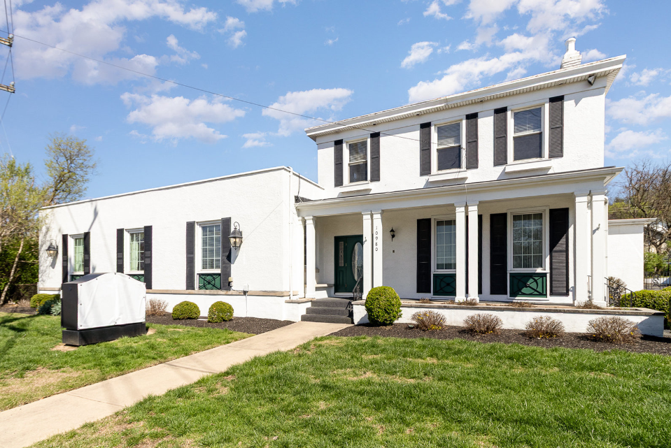 Potential for office, studio, recreation venue!, 10980 Reading Road, Sharonville, OH 45241