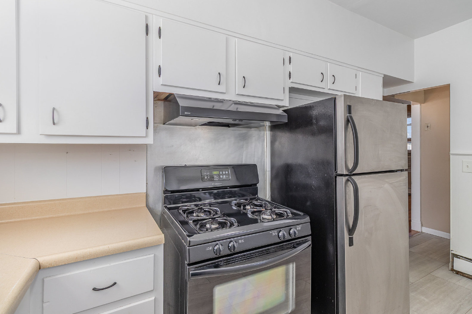 Potential for office, studio, recreation venue!, 10980 Reading Road, Sharonville, OH 45241