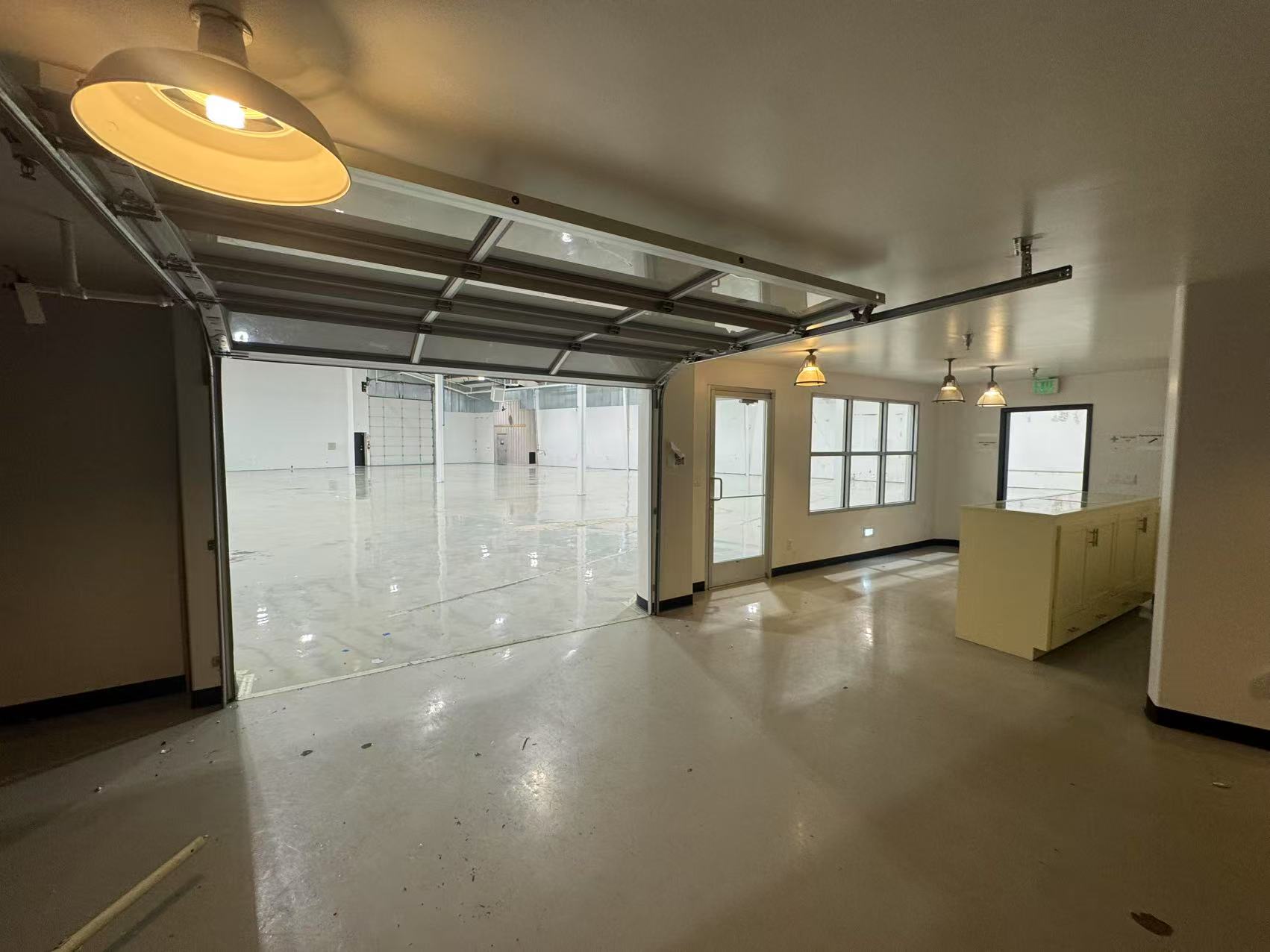 Puyallup Prime Location Warehouse For Lease, 10004 162nd Street Court East, Puyallup, WA 98375