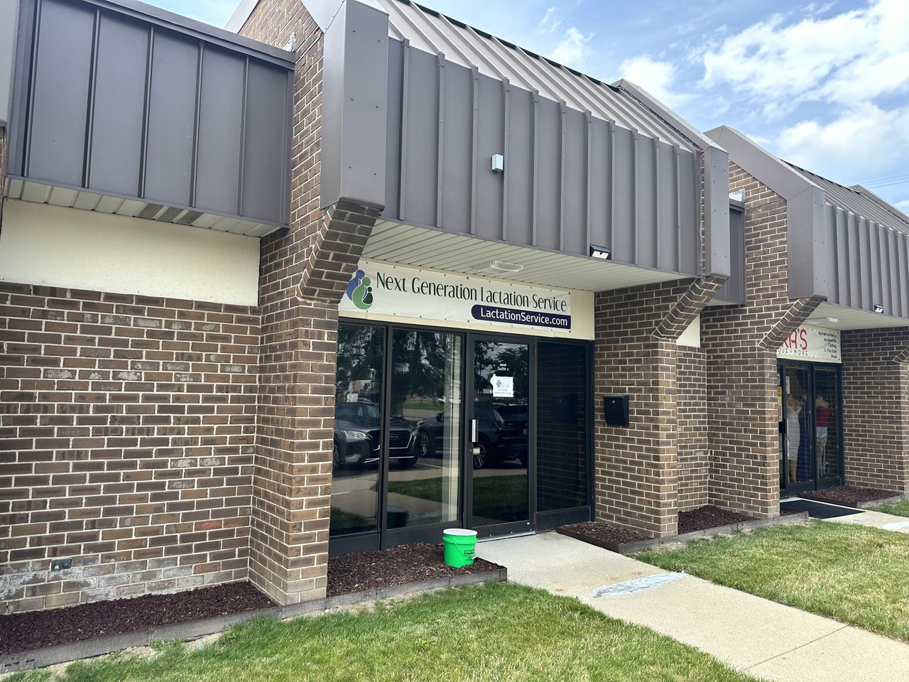 Retail Suite at Cedar Near I-96 and Holt, 6920 South Cedar Street, Lansing, MI 48911