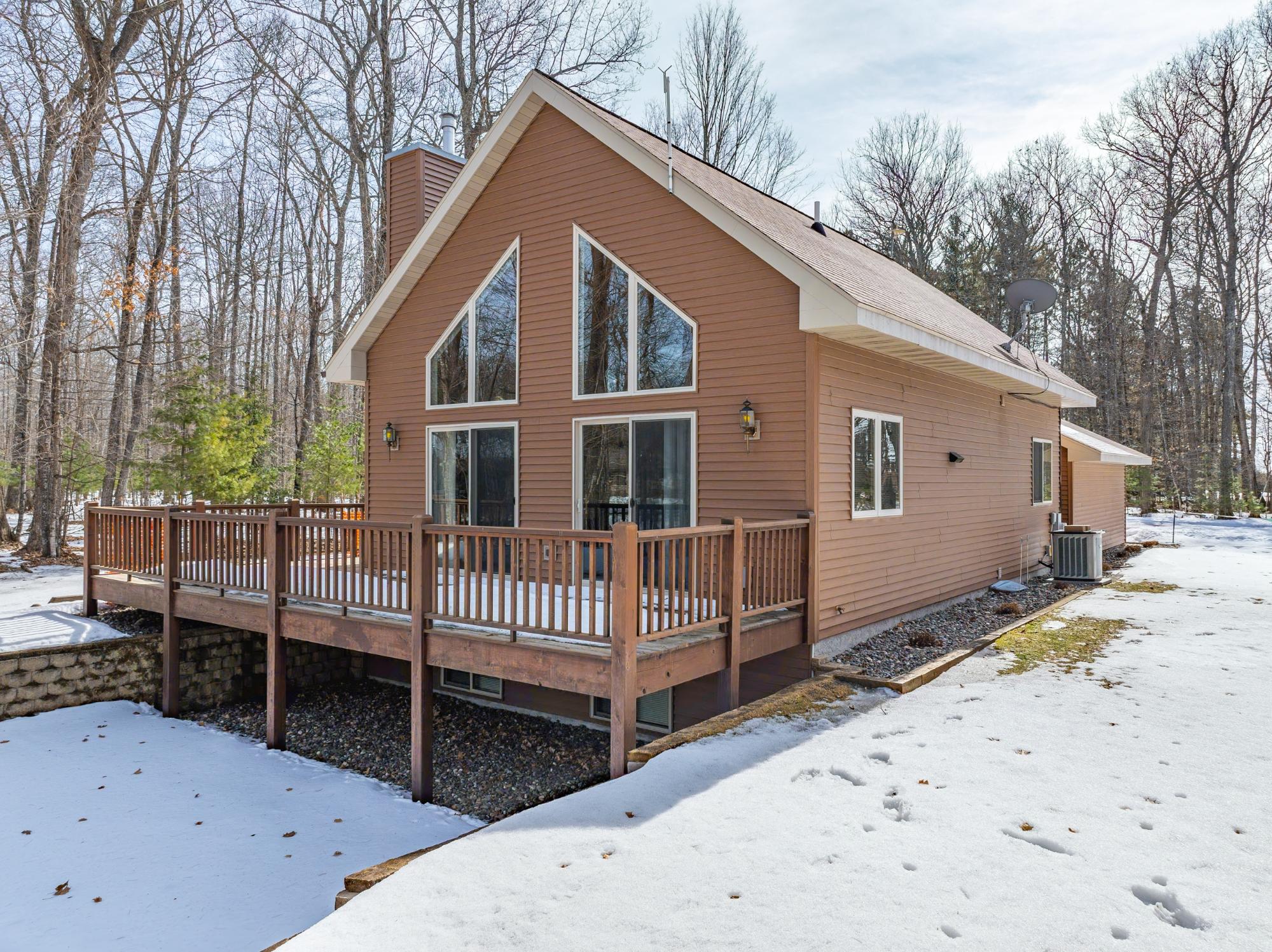 8250 Maplewood Lane, Eagle River, WI 54521