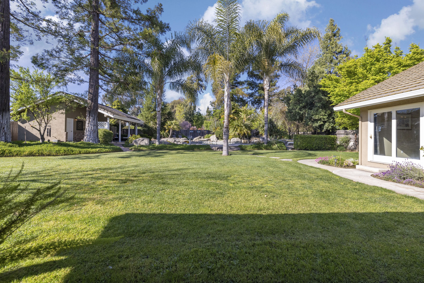 Lodi Estate Winery, 13299 Curry Avenue, Lodi, CA 95240