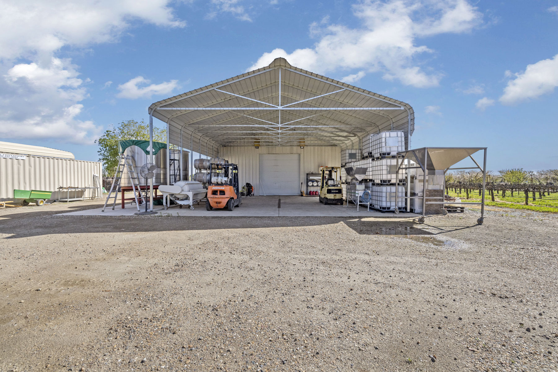 Lodi Estate Winery, 13299 Curry Avenue, Lodi, CA 95240