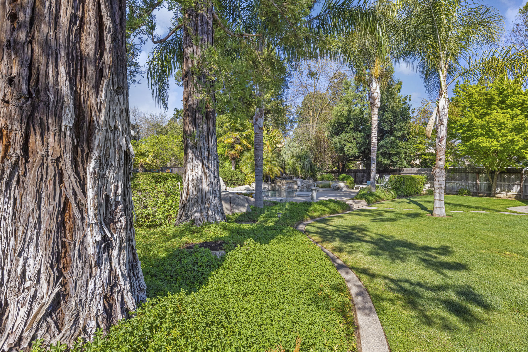 Lodi Estate Winery, 13299 Curry Avenue, Lodi, CA 95240