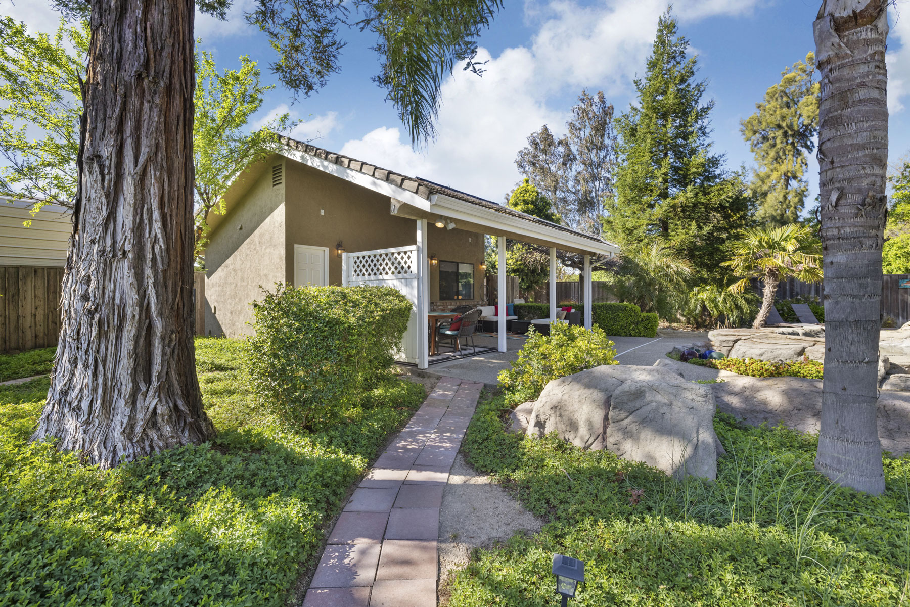 Lodi Estate Winery, 13299 Curry Avenue, Lodi, CA 95240