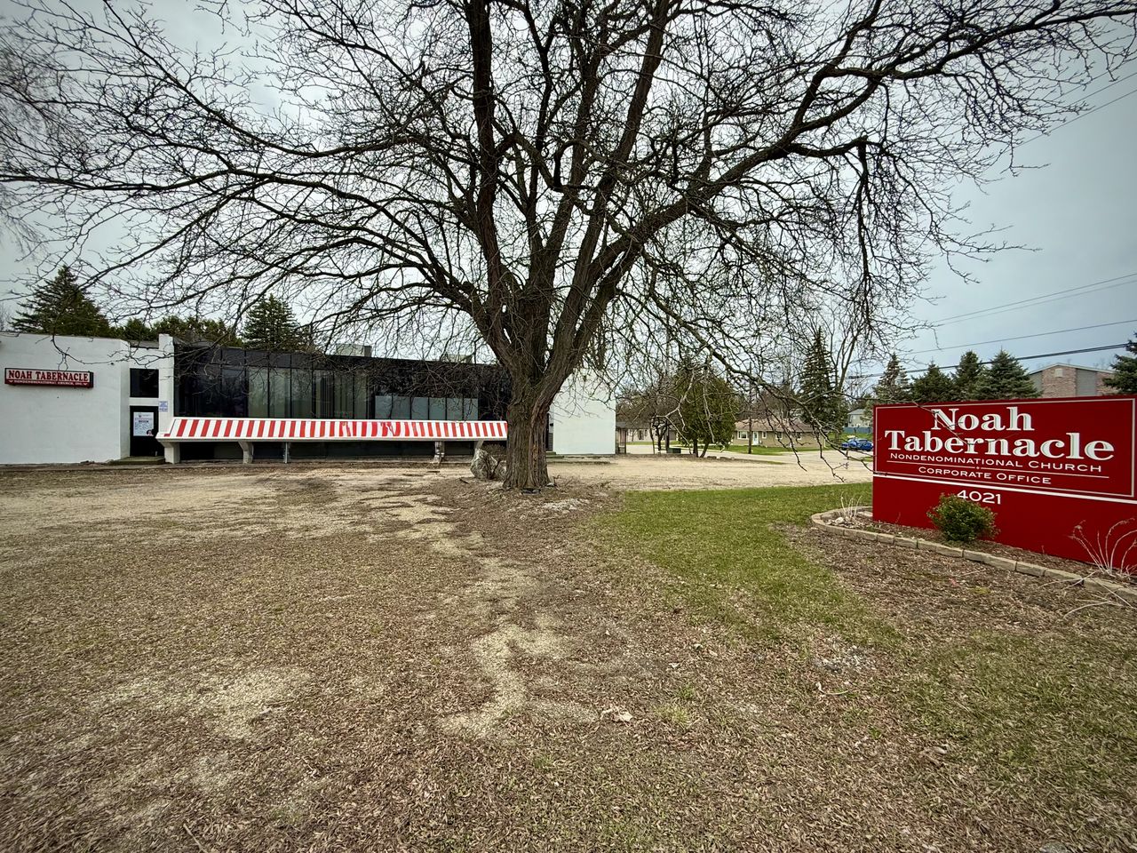 Office Building in Delta Township Near Waverly Rd, 4021 West Michigan Avenue, Lansing, MI 48917