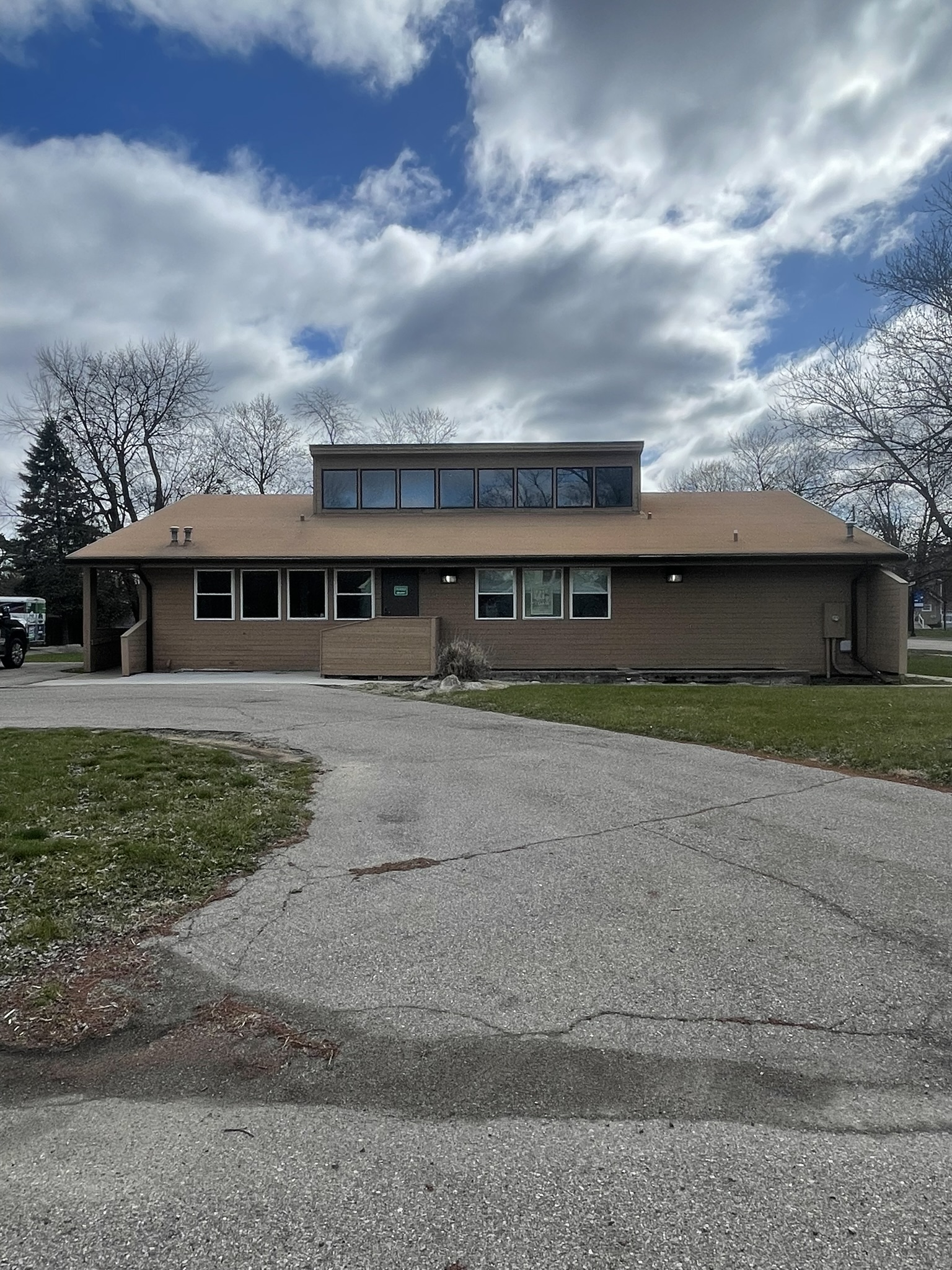 Commercial Office Building in Holt, MI, 4378 Holt Road, Holt, MI 48842