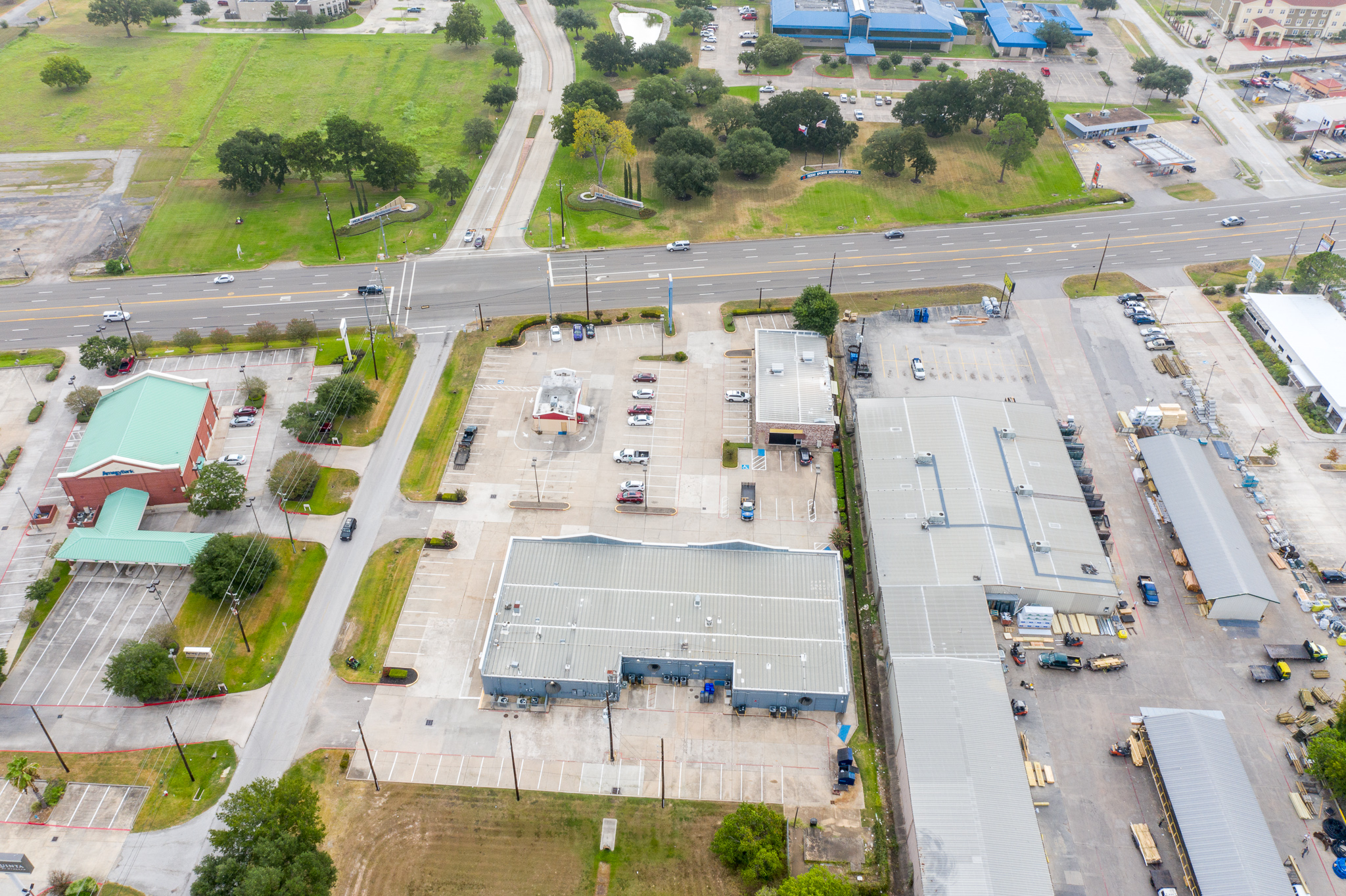 2nd GENERATION IN LINE SPACE AVAILABLE-SIGNALIZED HARD CORNER - MOVE IN READY, 28155 SH 249, Tomball , TX 77357