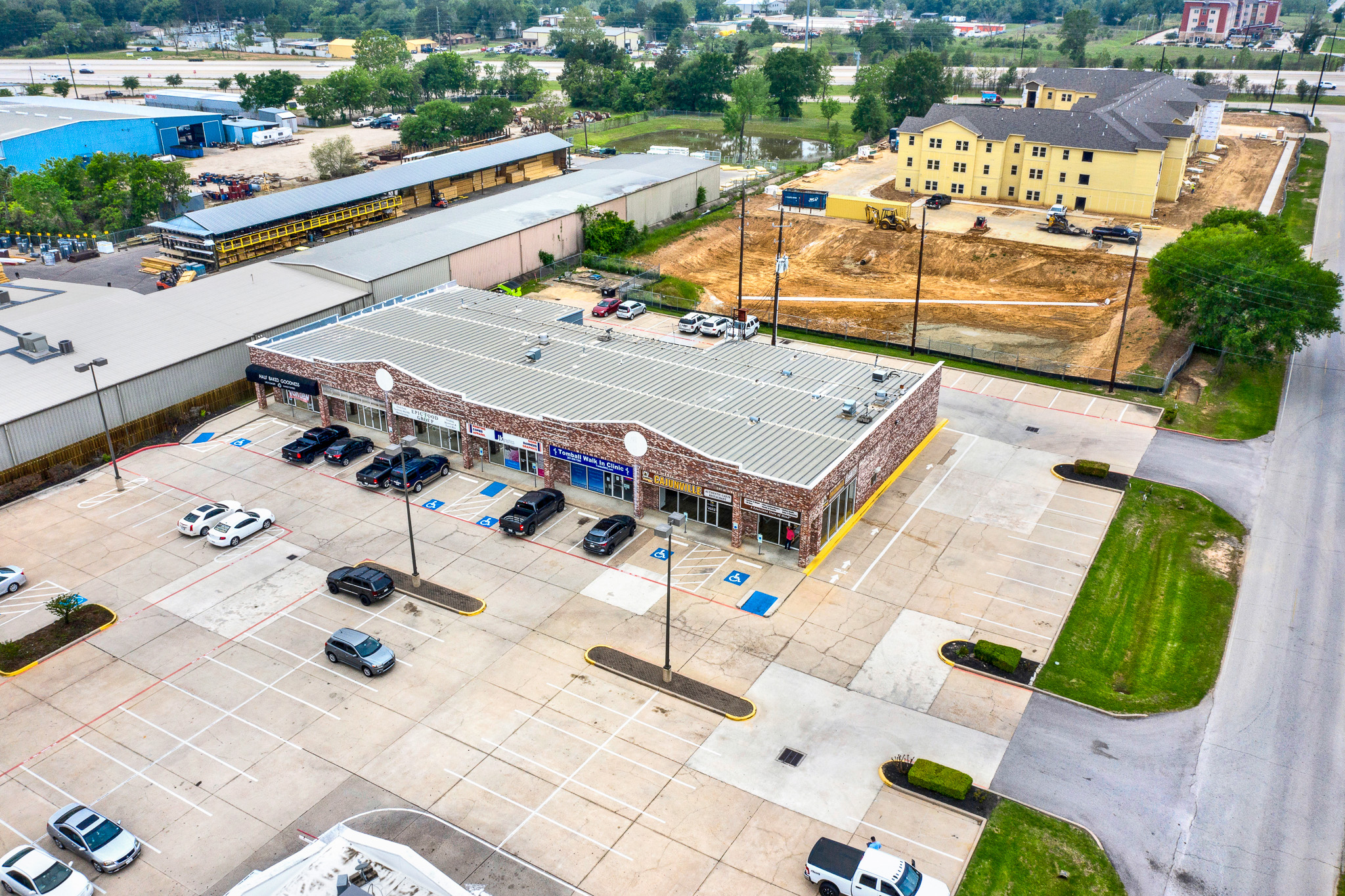 2nd GENERATION IN LINE SPACE AVAILABLE-SIGNALIZED HARD CORNER - MOVE IN READY, 28155 SH 249, Tomball , TX 77357