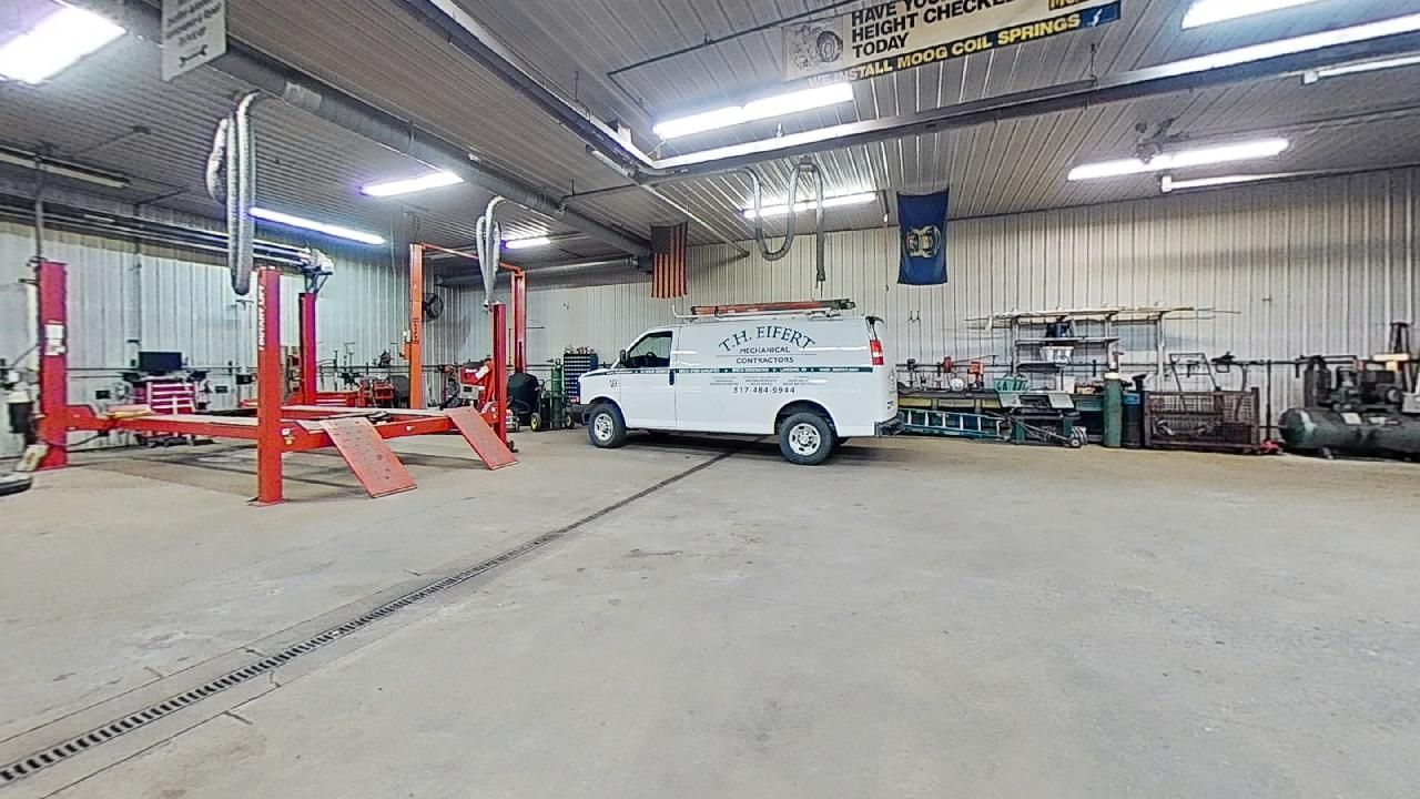 Warehouse / Shop In Lansing Township, 409 Lentz Court, Lansing, MI 48917